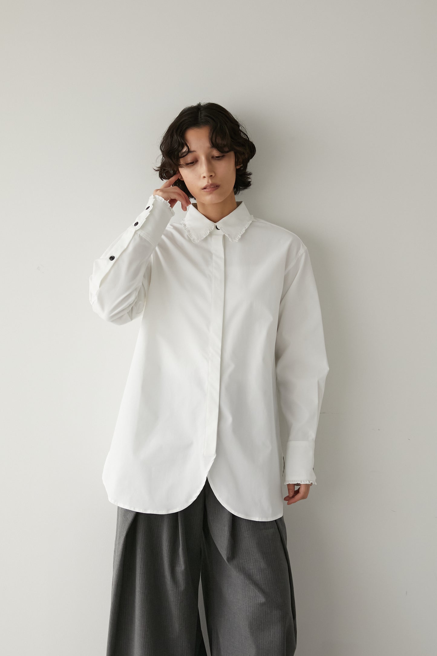 フリルカラーシャツ 【WHITE】