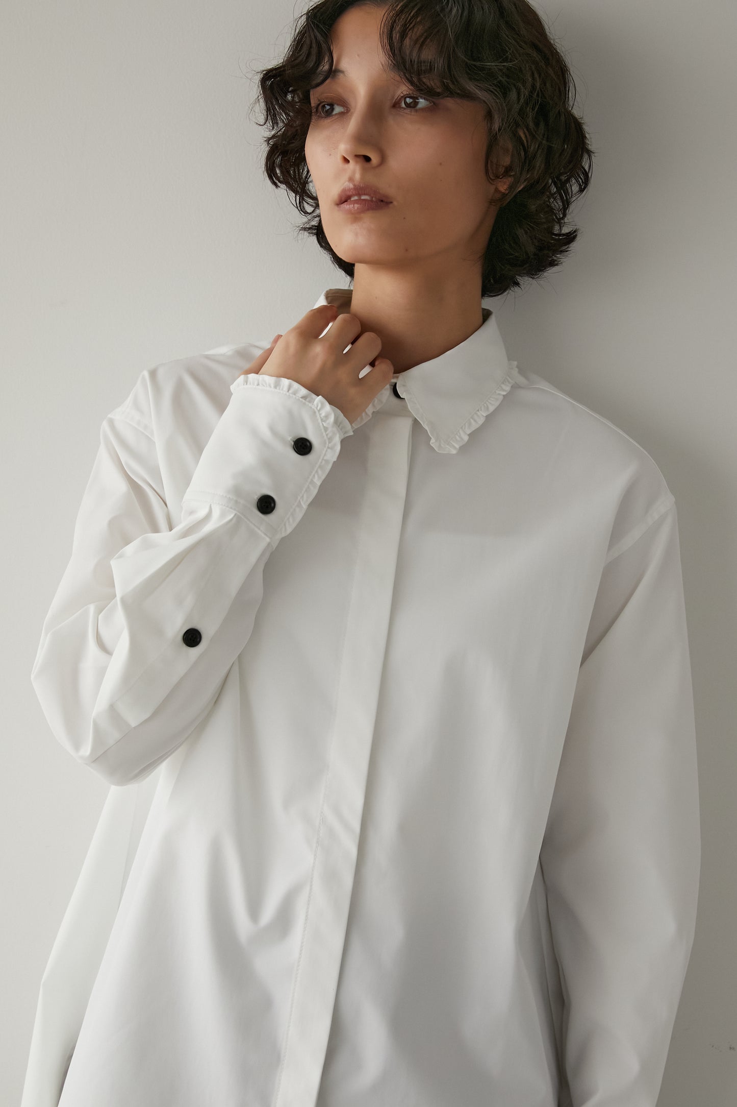 フリルカラーシャツ 【WHITE】