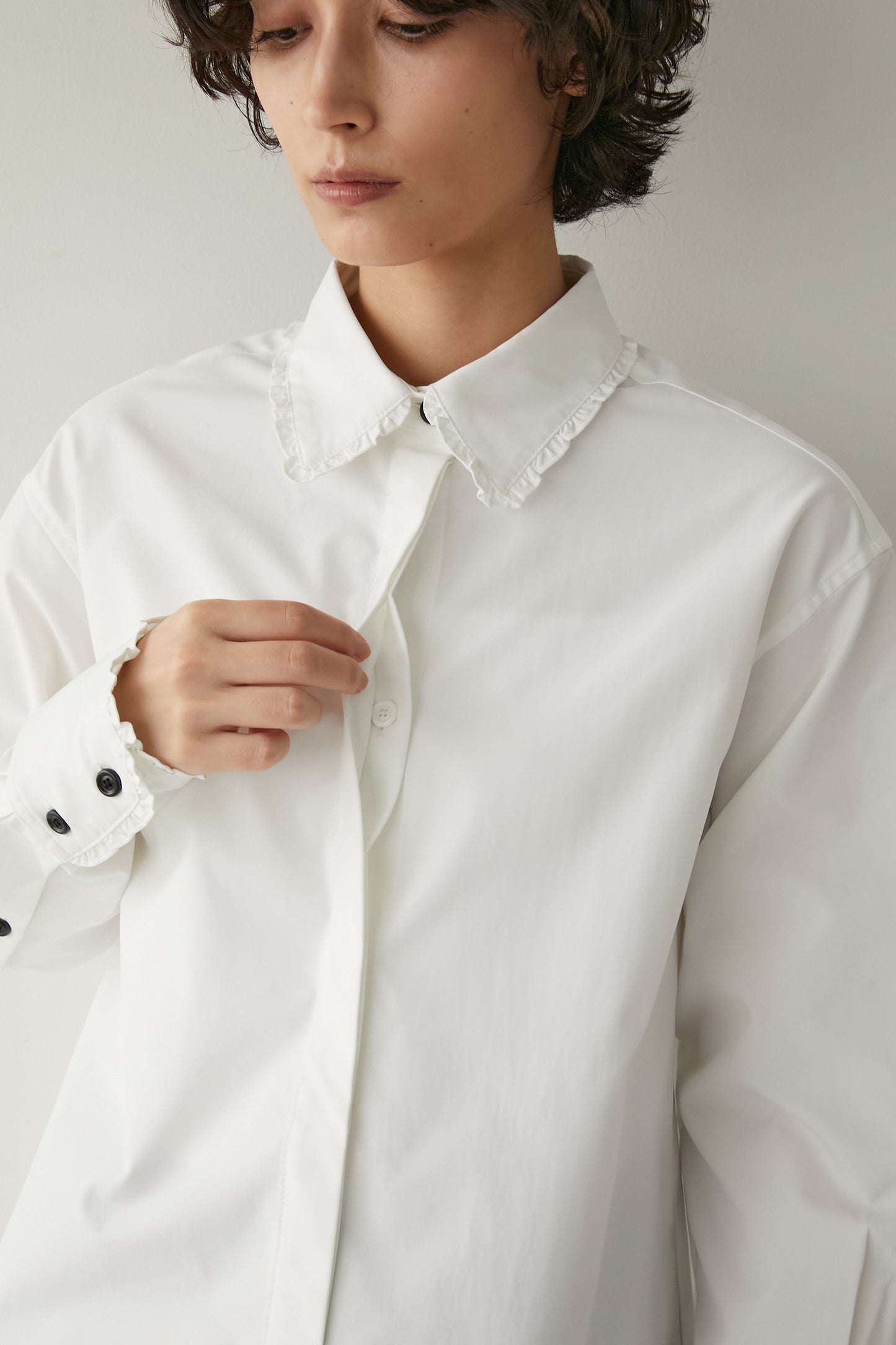 フリルカラーシャツ 【WHITE】