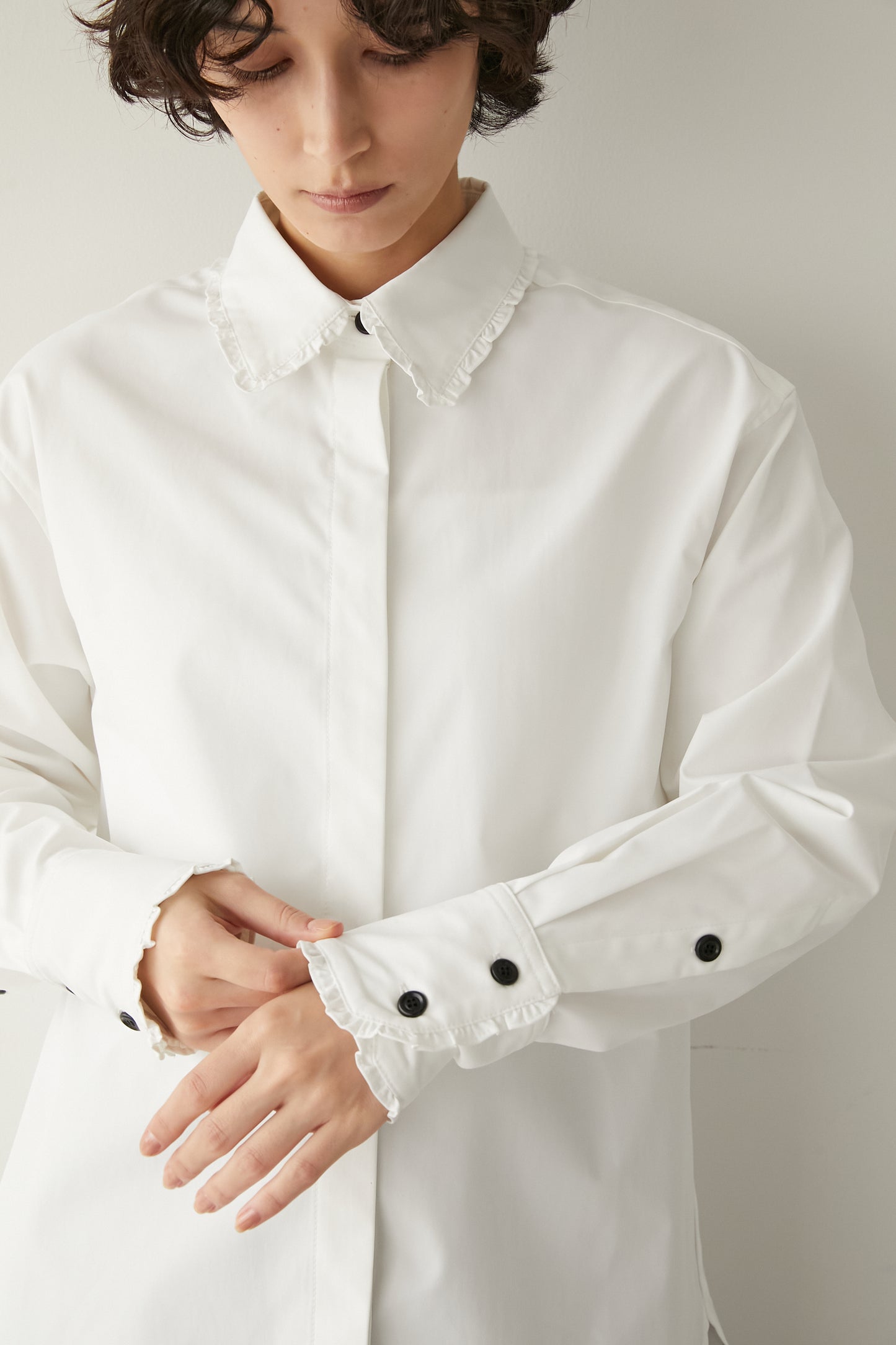 フリルカラーシャツ 【WHITE】