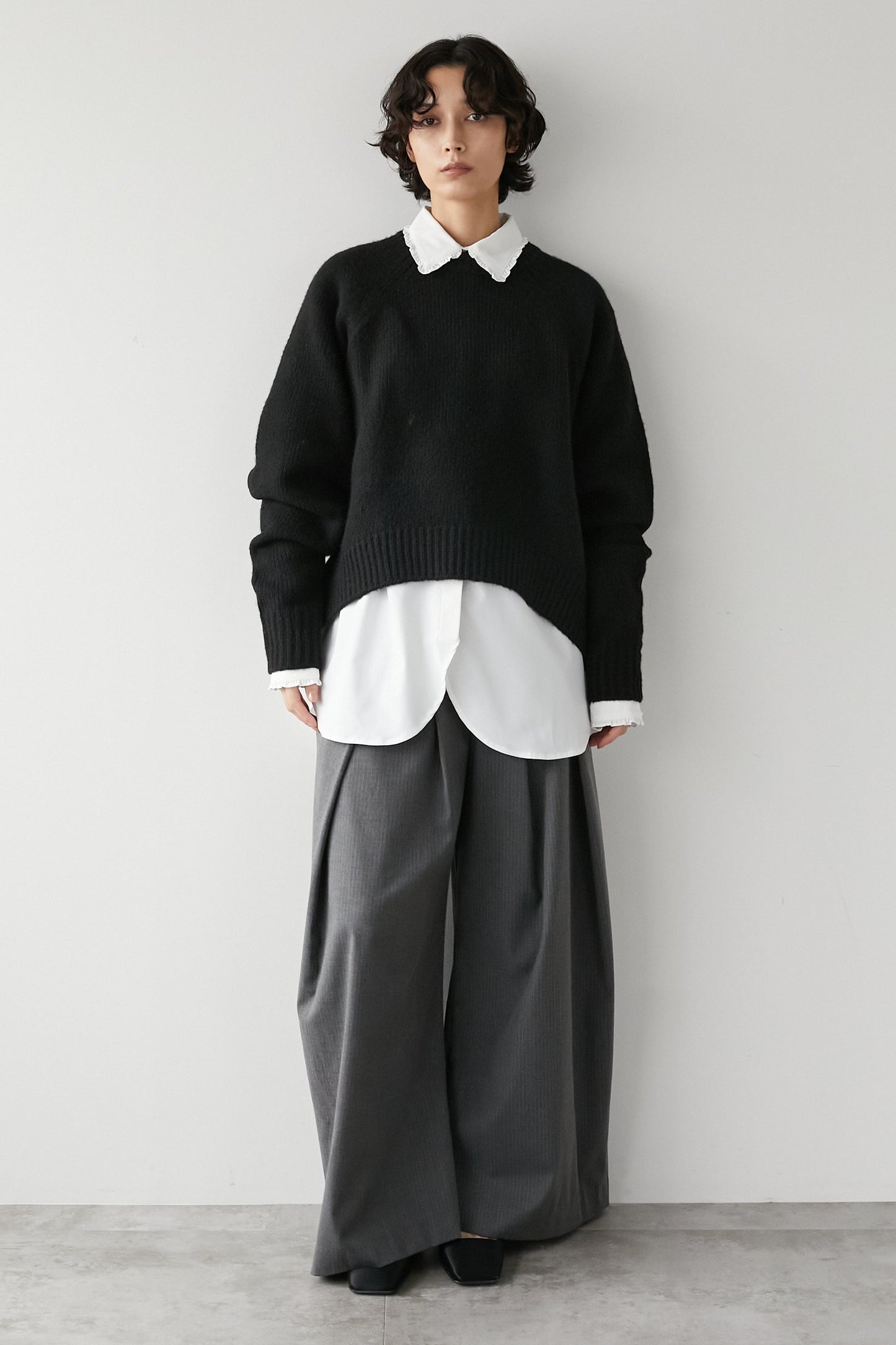 オーバークルーネックニット【BLACK】