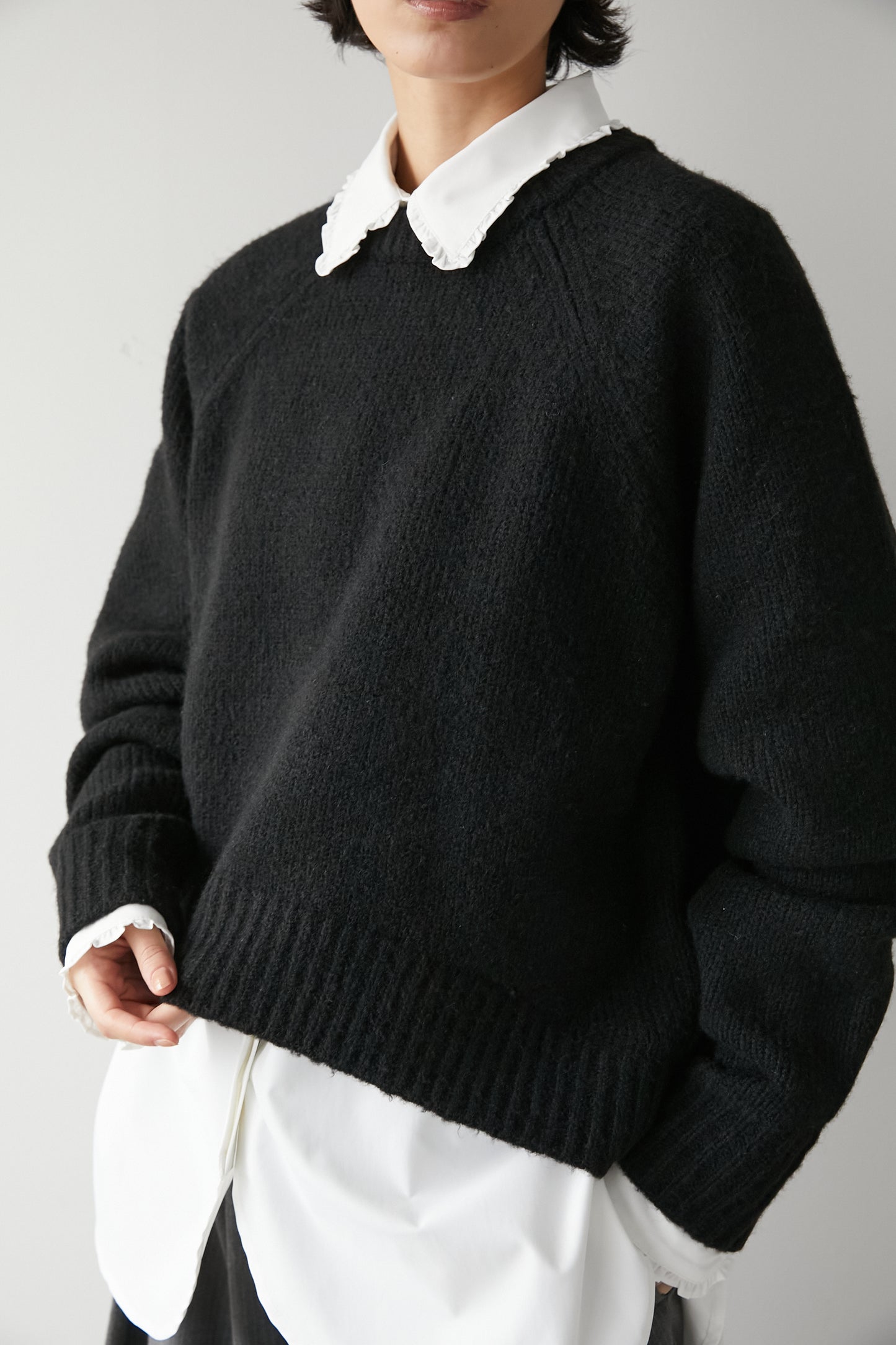 オーバークルーネックニット【BLACK】