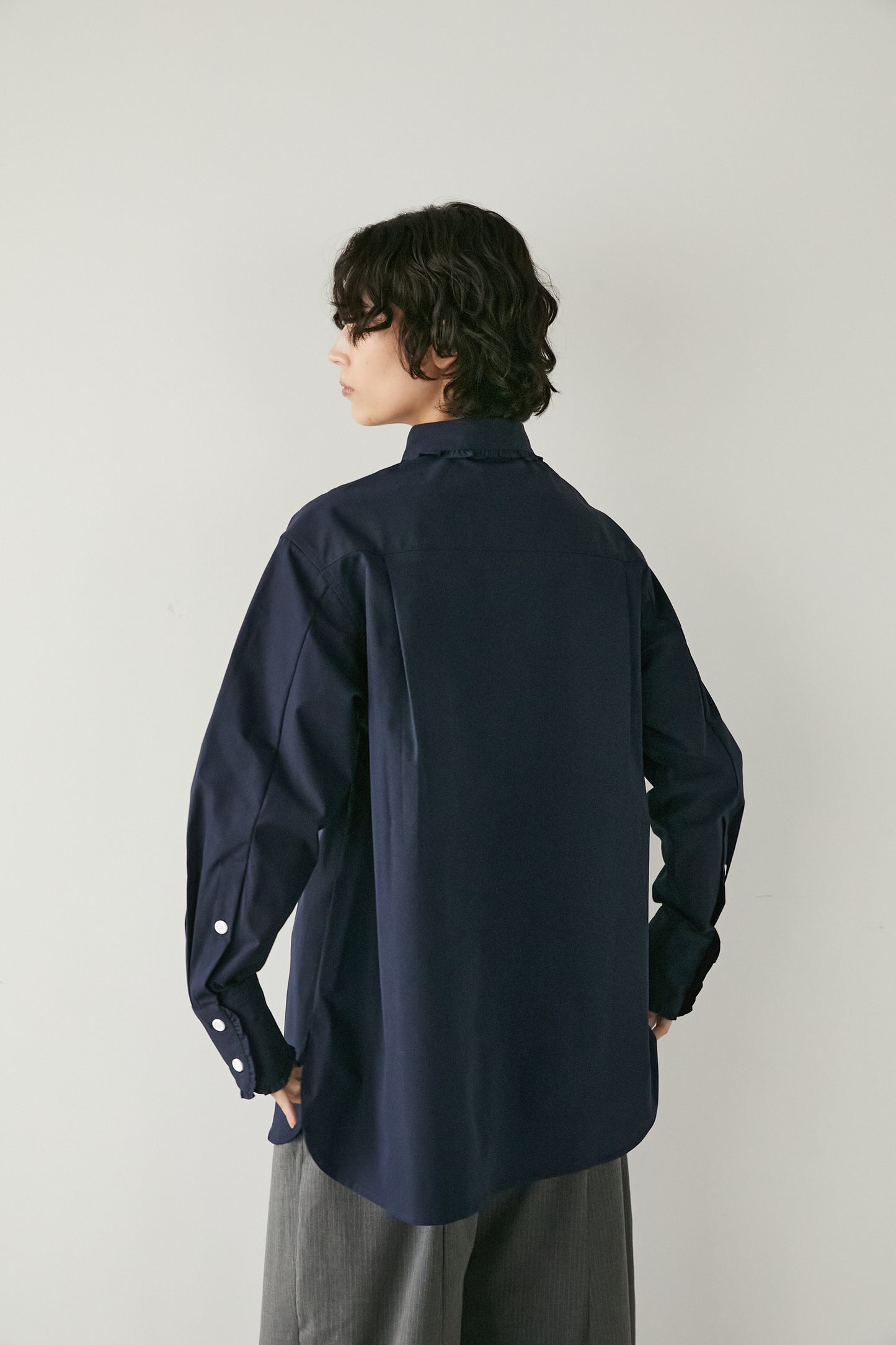 フリルカラーシャツ 【NAVY】