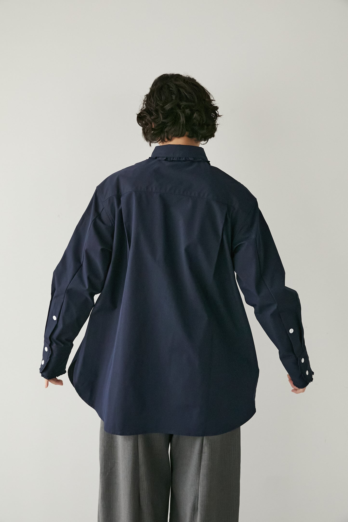 フリルカラーシャツ 【NAVY】
