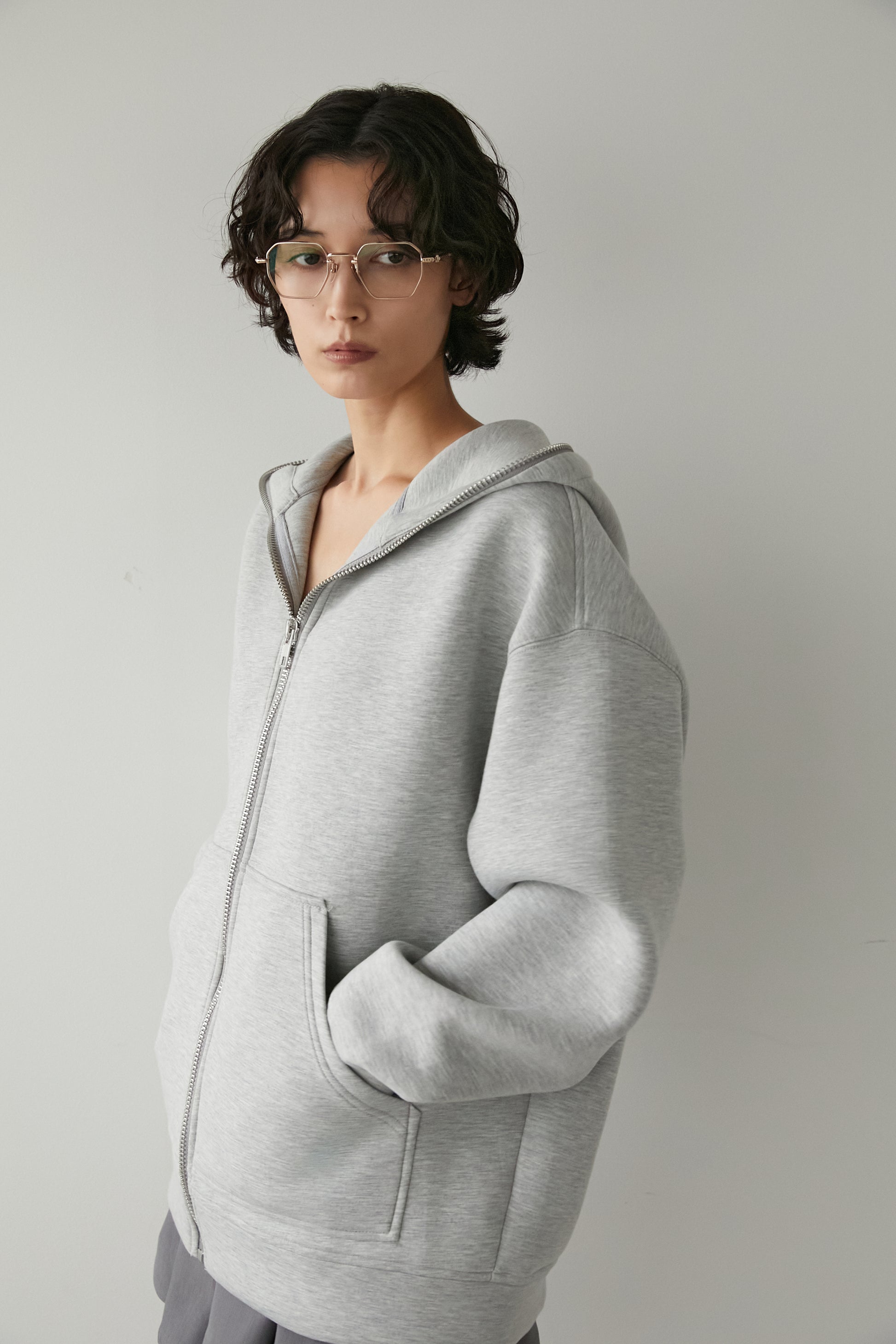 ELLIE シルキージップフーディー オーバーサイズジップフーディー【GRAY】 – ELLIE