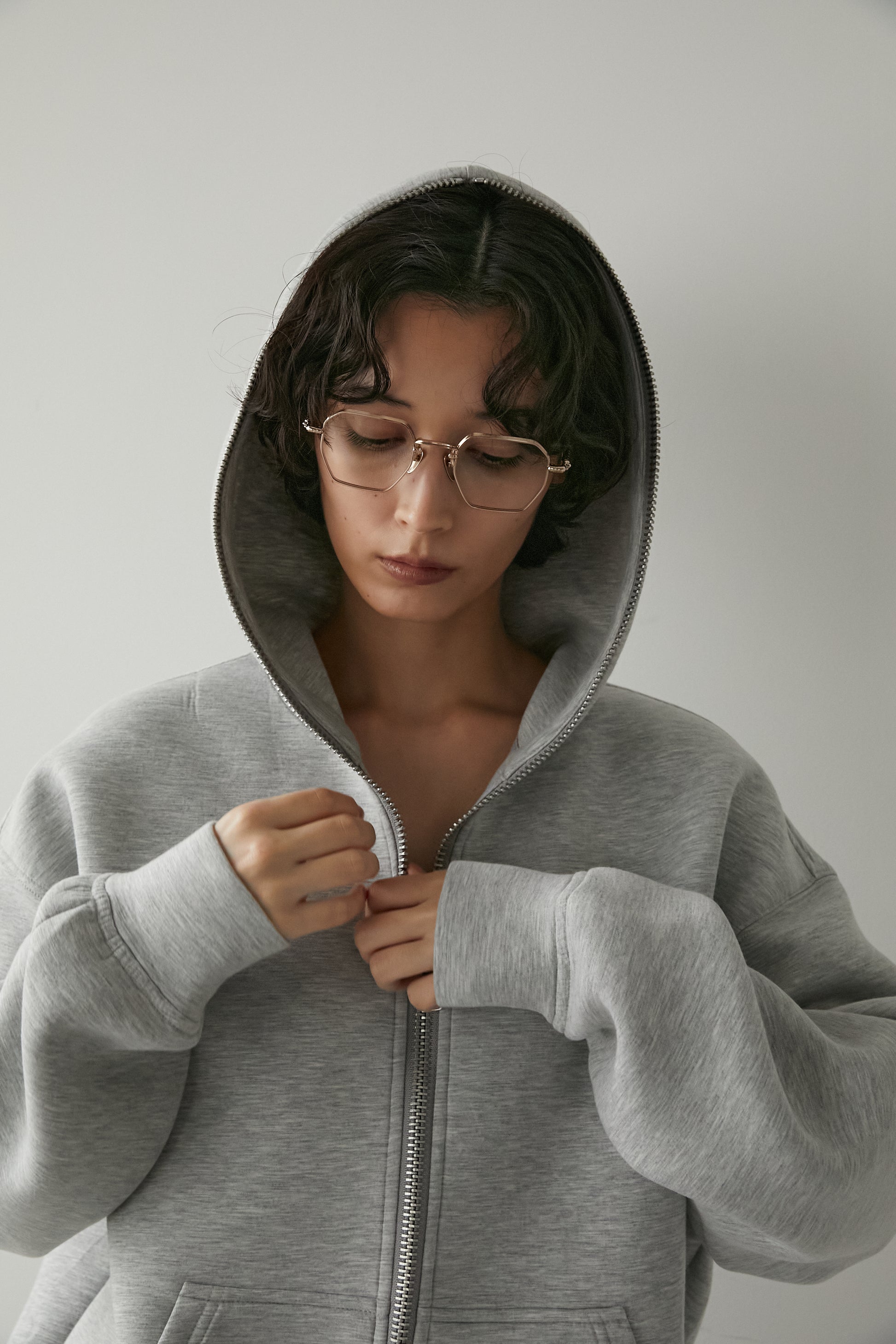 ELLIE シルキージップフーディー オーバーサイズジップフーディー【GRAY】 – ELLIE
