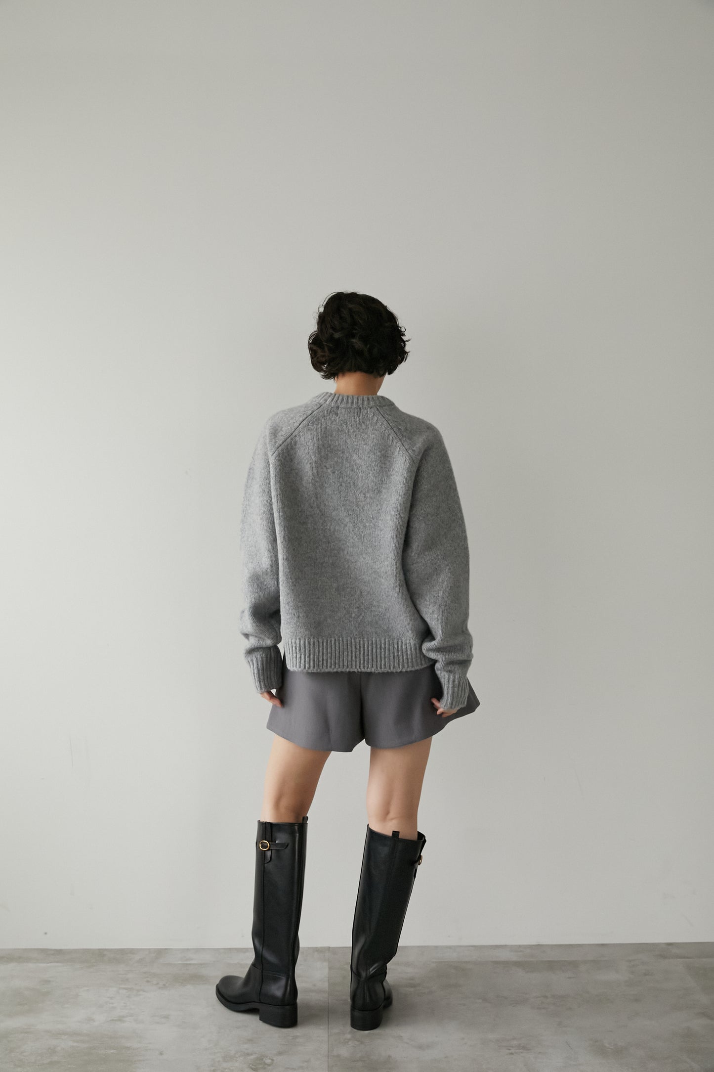オーバークルーネックニット【GRAY】
