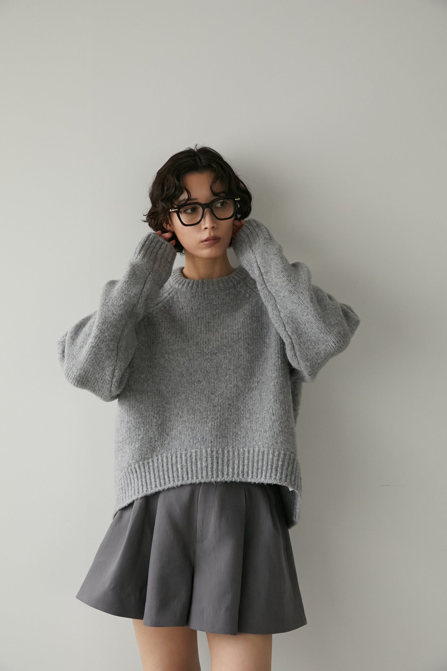 オーバークルーネックニット【GRAY】