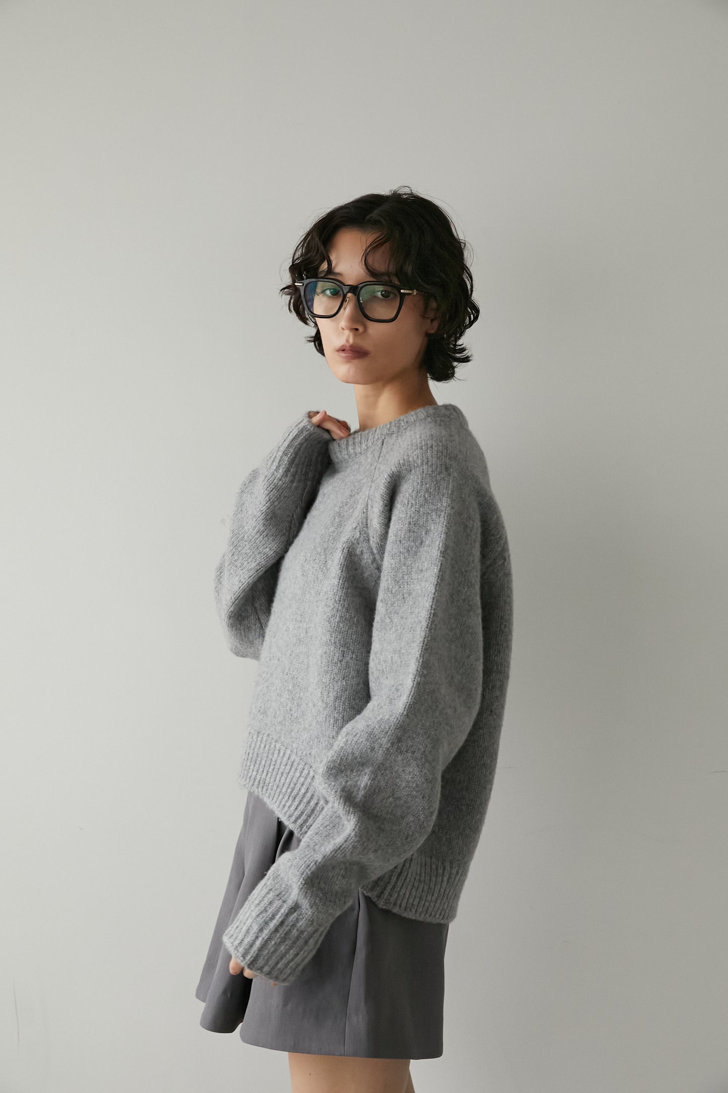 オーバークルーネックニット【GRAY】