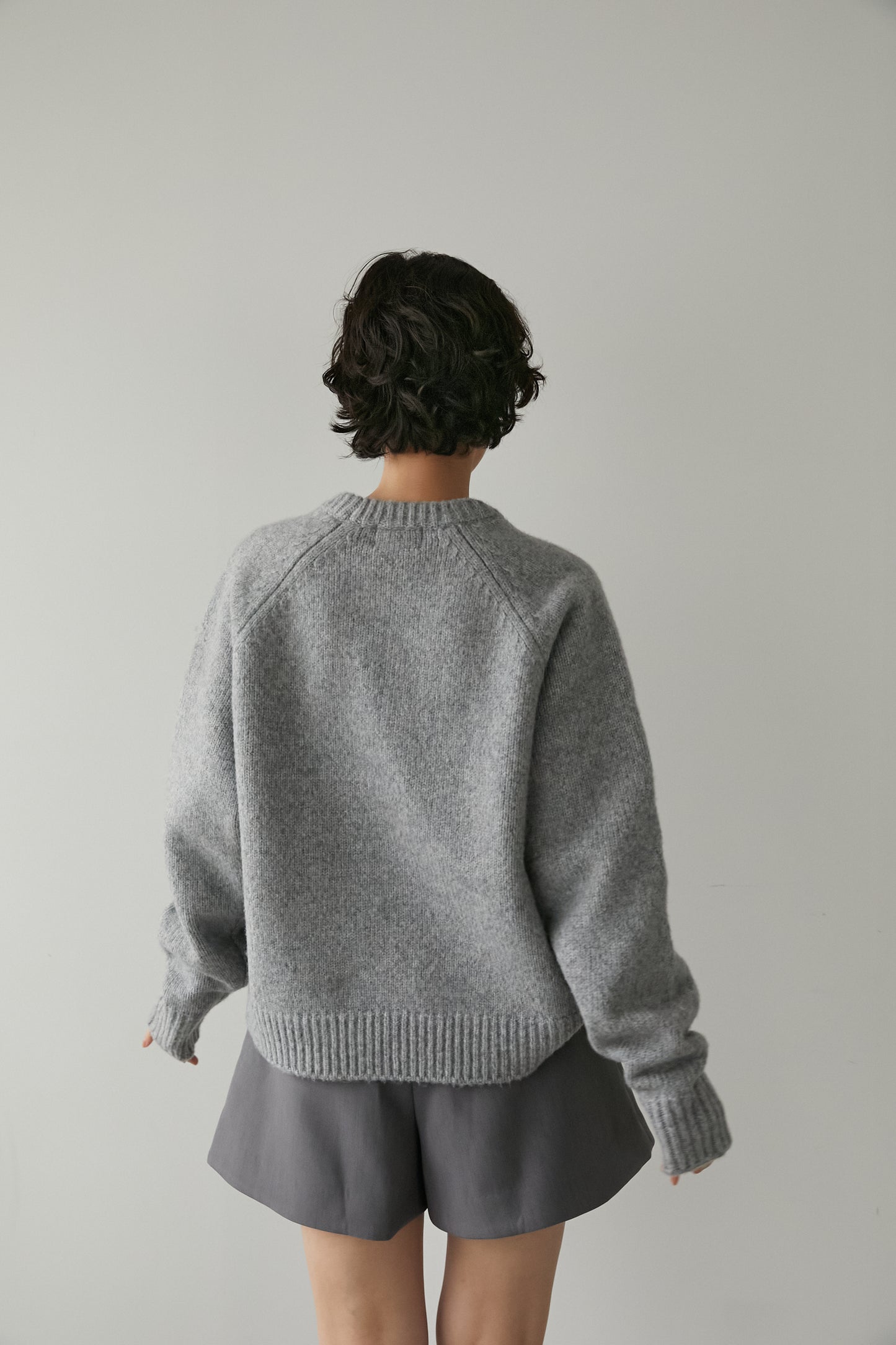 オーバークルーネックニット【GRAY】