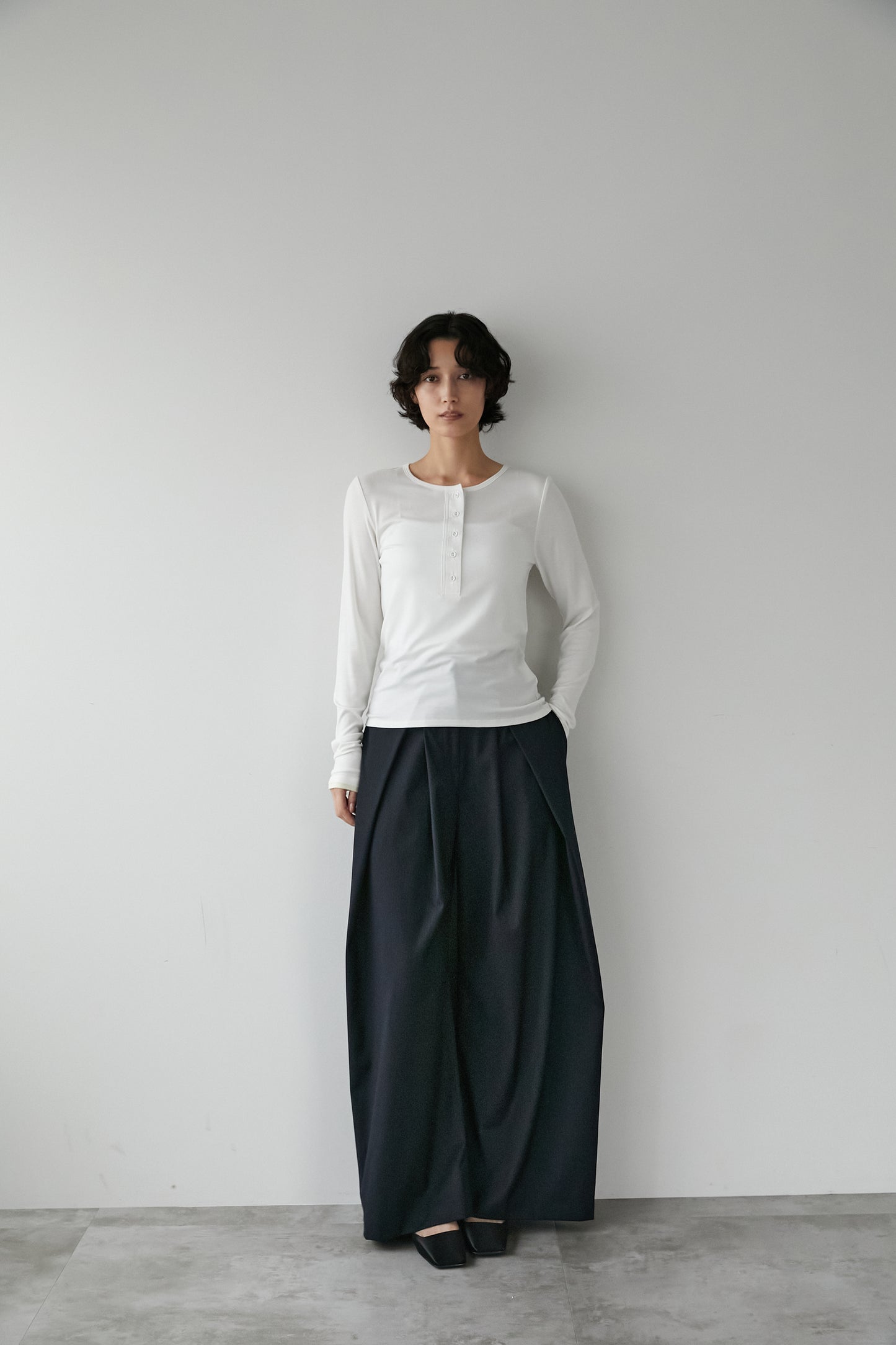 ヘンリーネックカットソー【WHITE】
