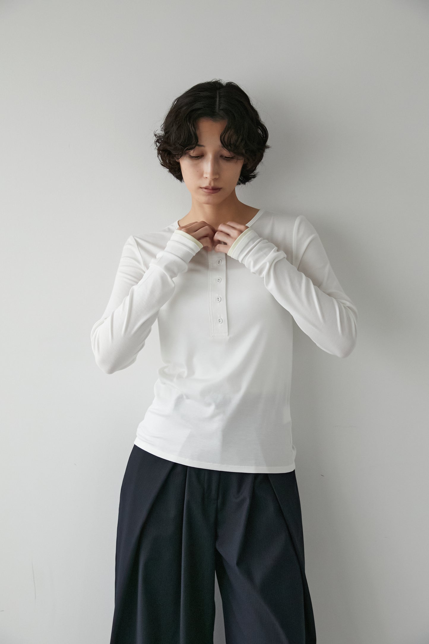 ヘンリーネックカットソー【WHITE】
