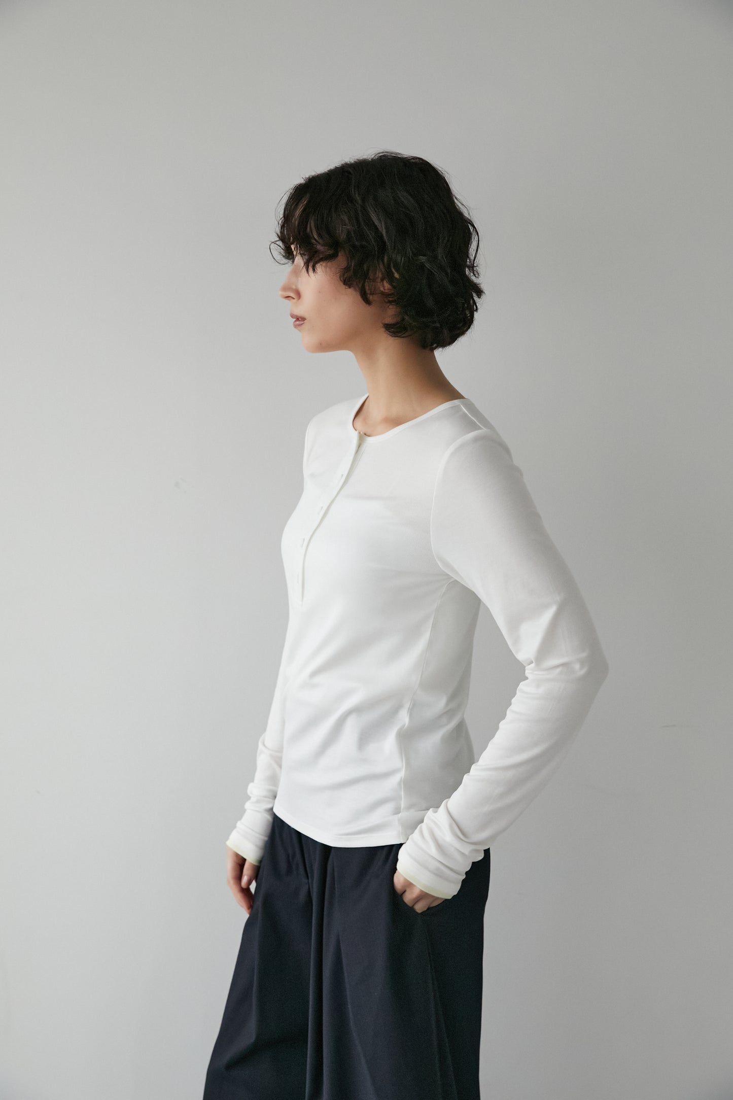 ヘンリーネックカットソー【WHITE】