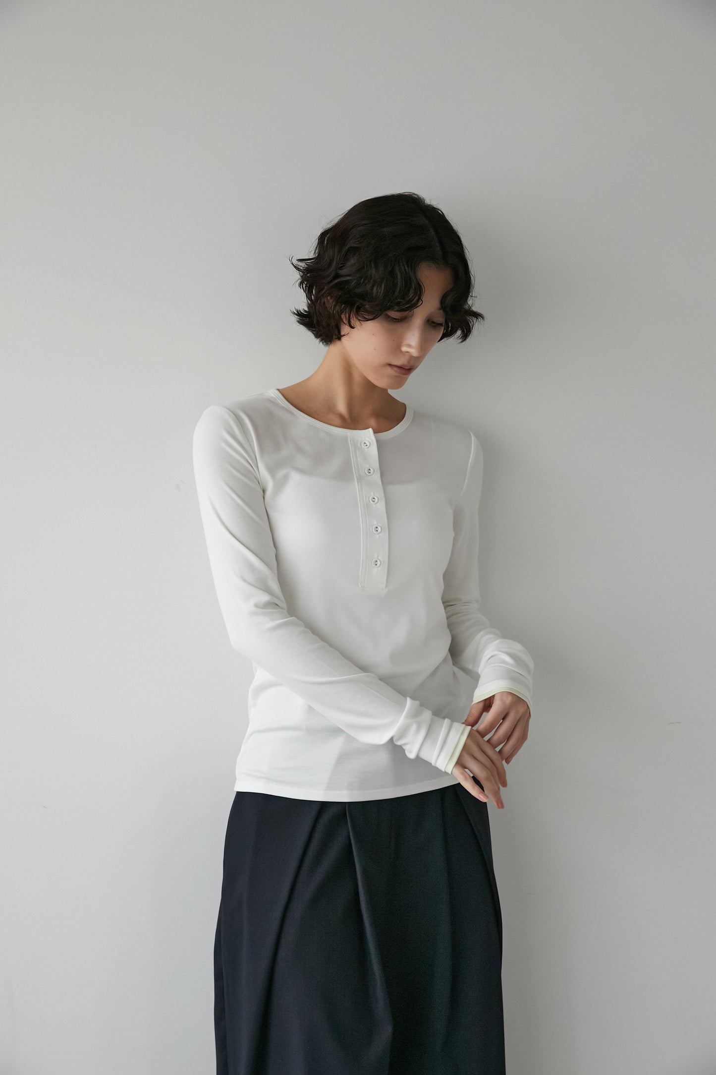 ヘンリーネックカットソー【WHITE】