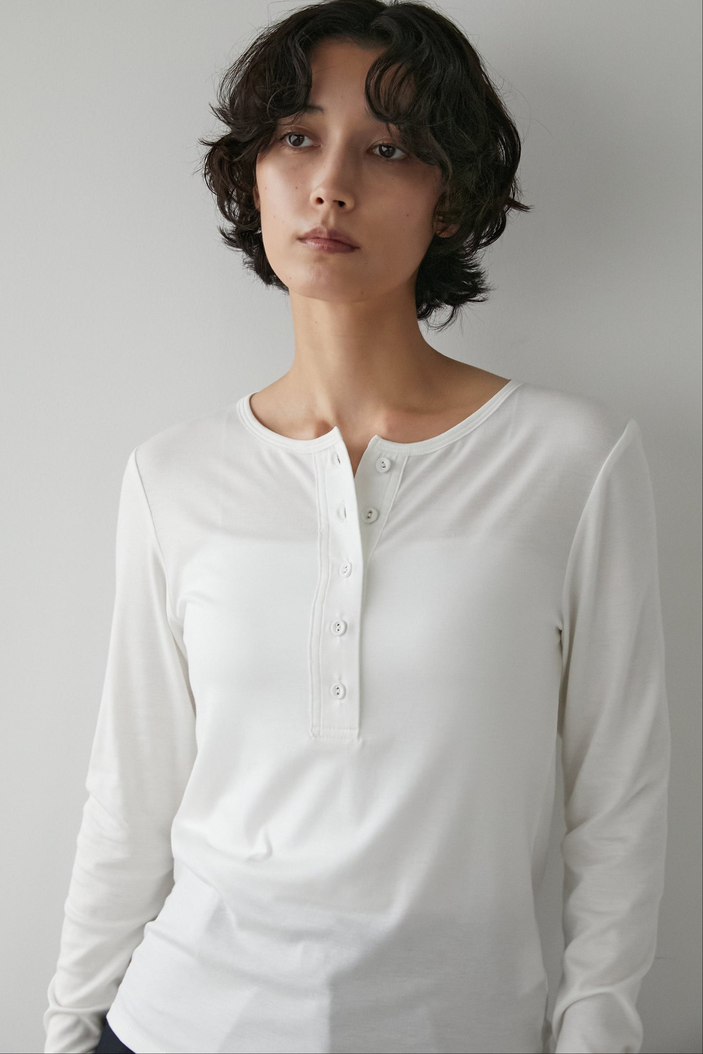 ヘンリーネックカットソー【WHITE】