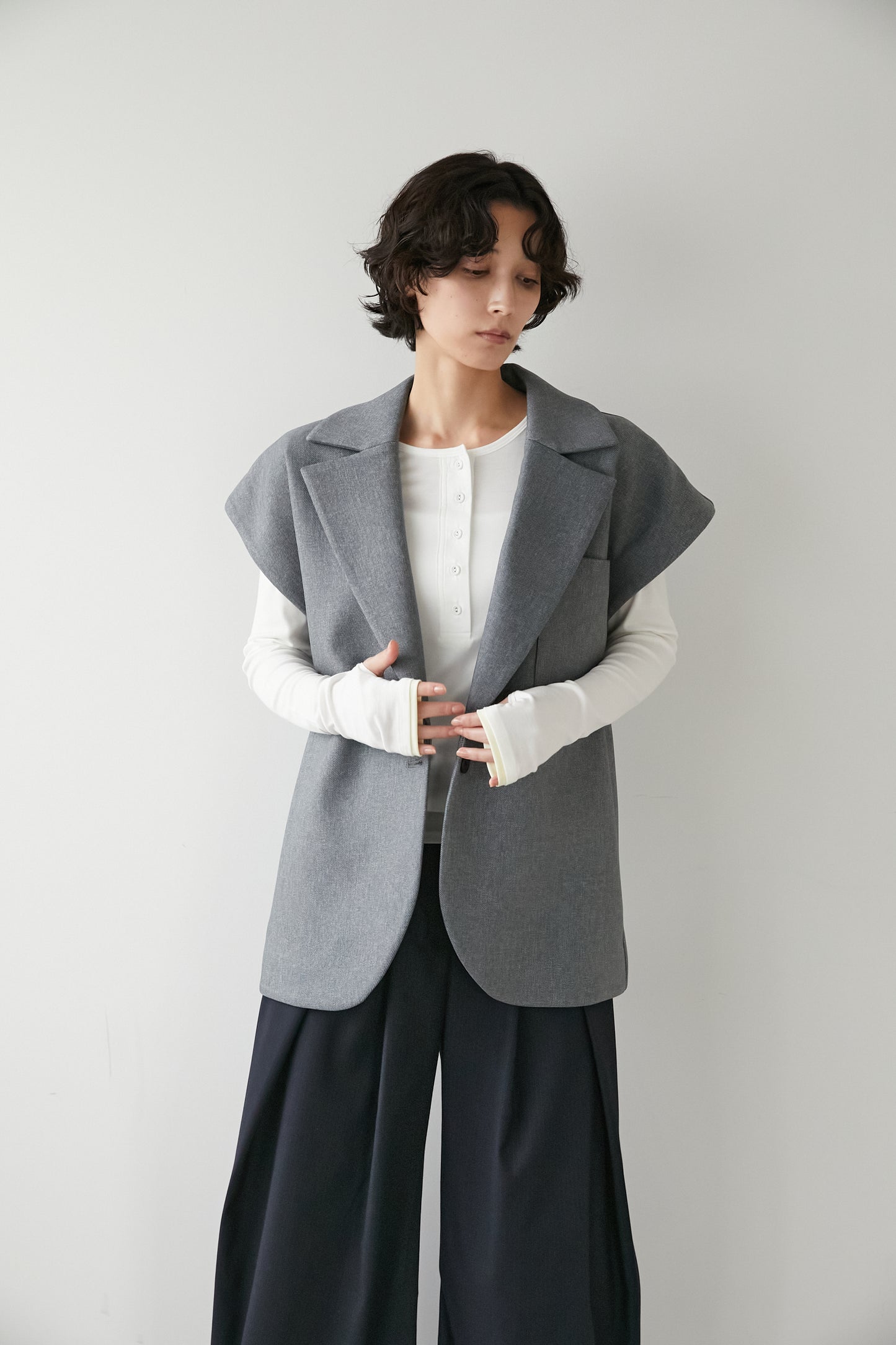 ヘンリーネックカットソー【WHITE】