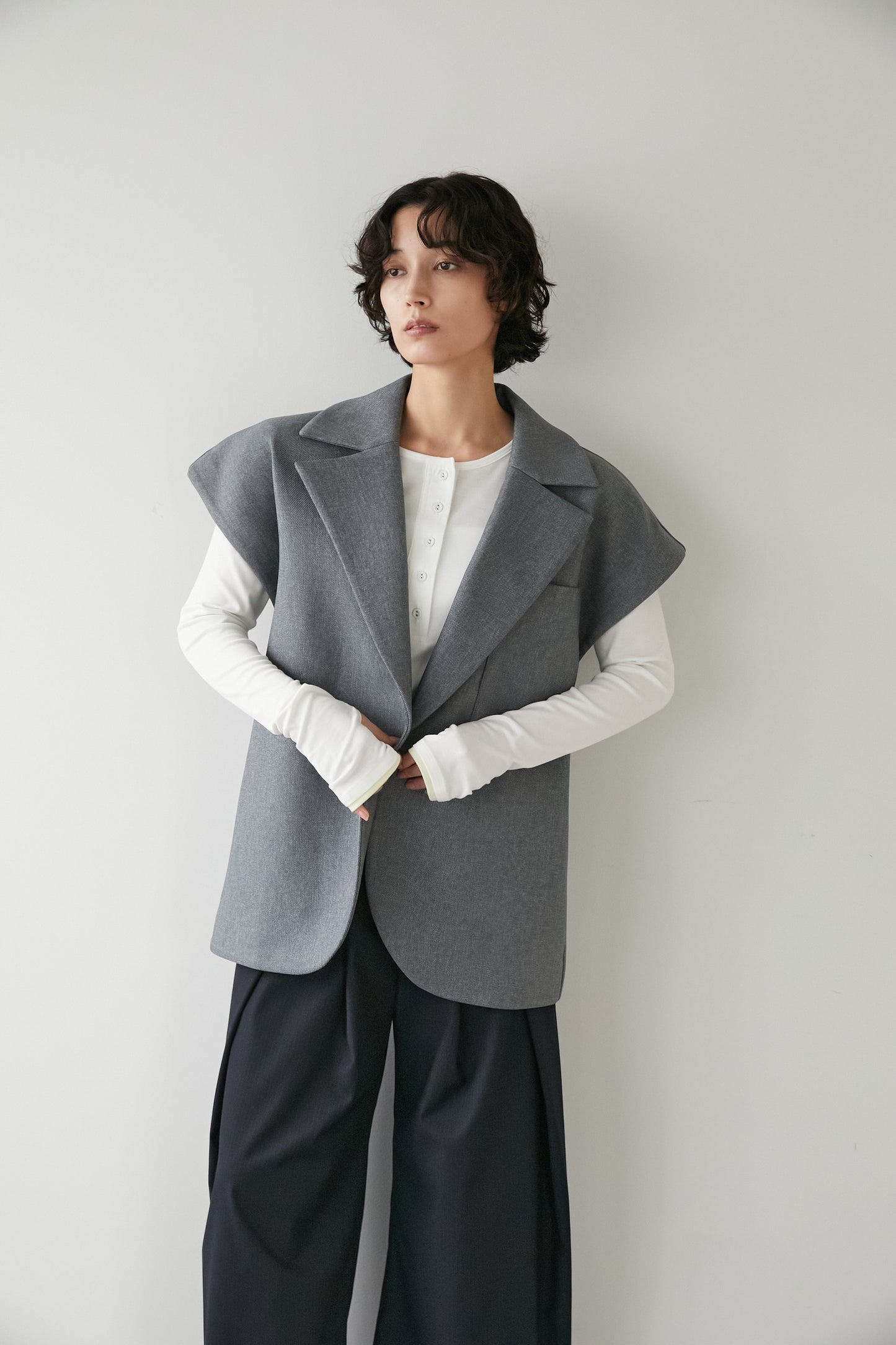 ヘンリーネックカットソー【WHITE】