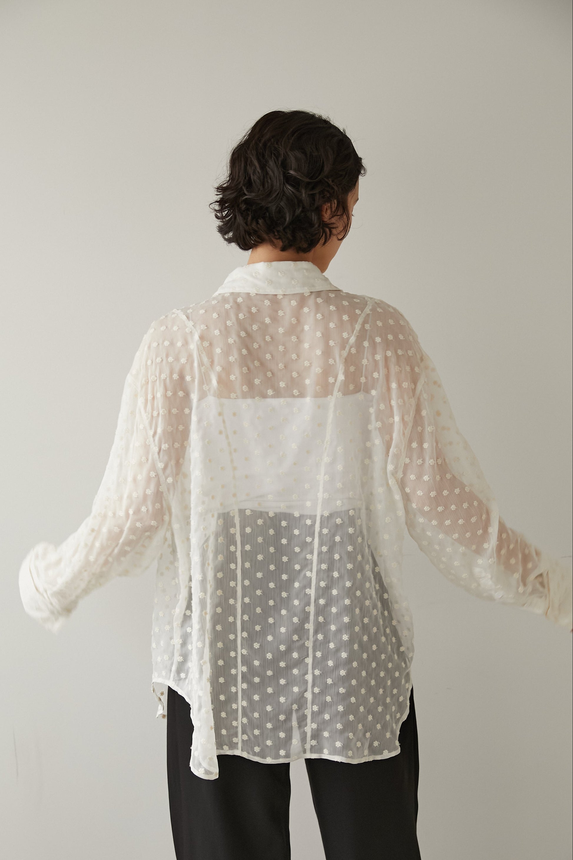 シアーオーバーシャツ【WHITE(MULTI)】 – ELLIE