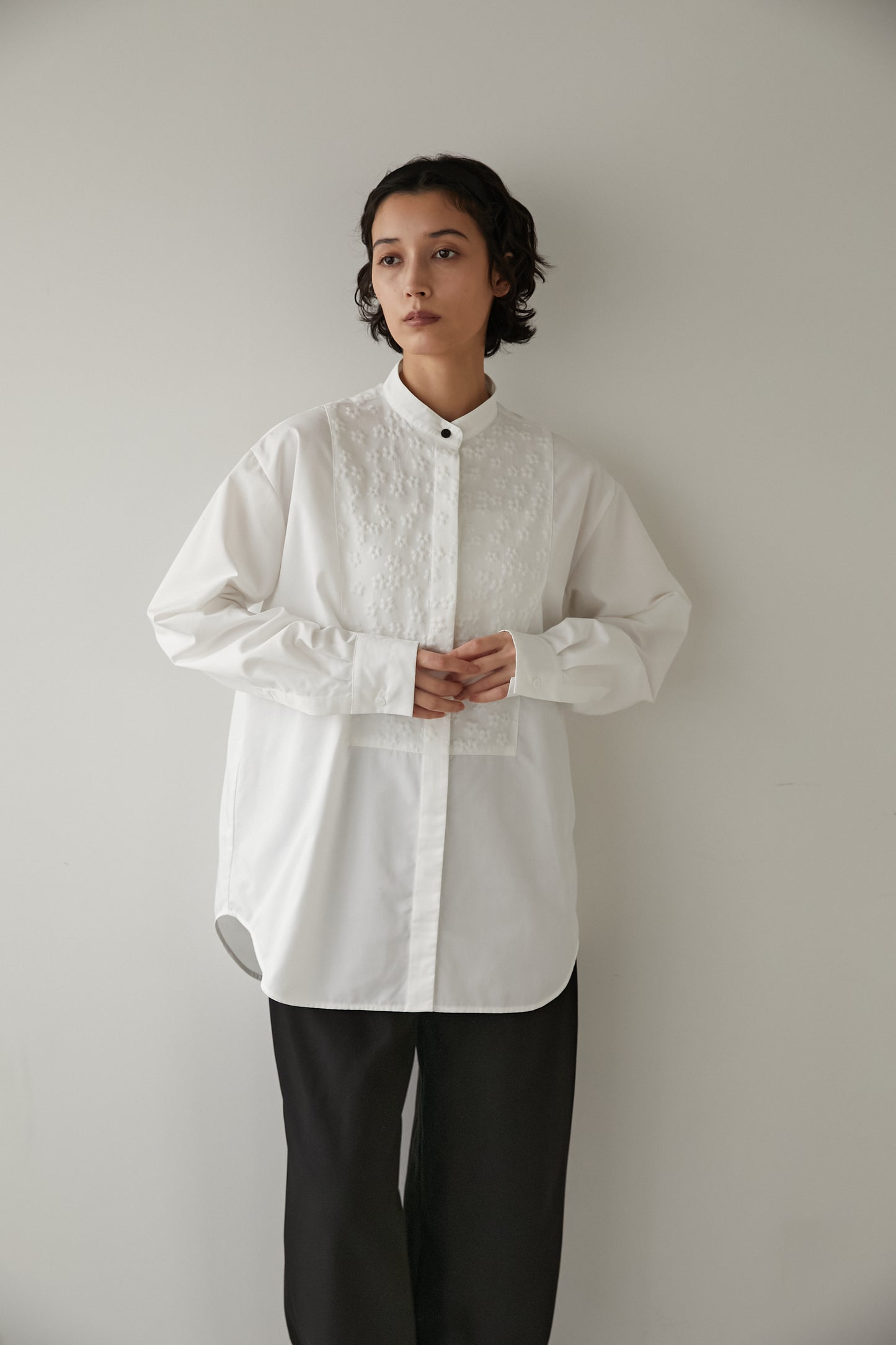 レリーフシャツ【WHITE】
