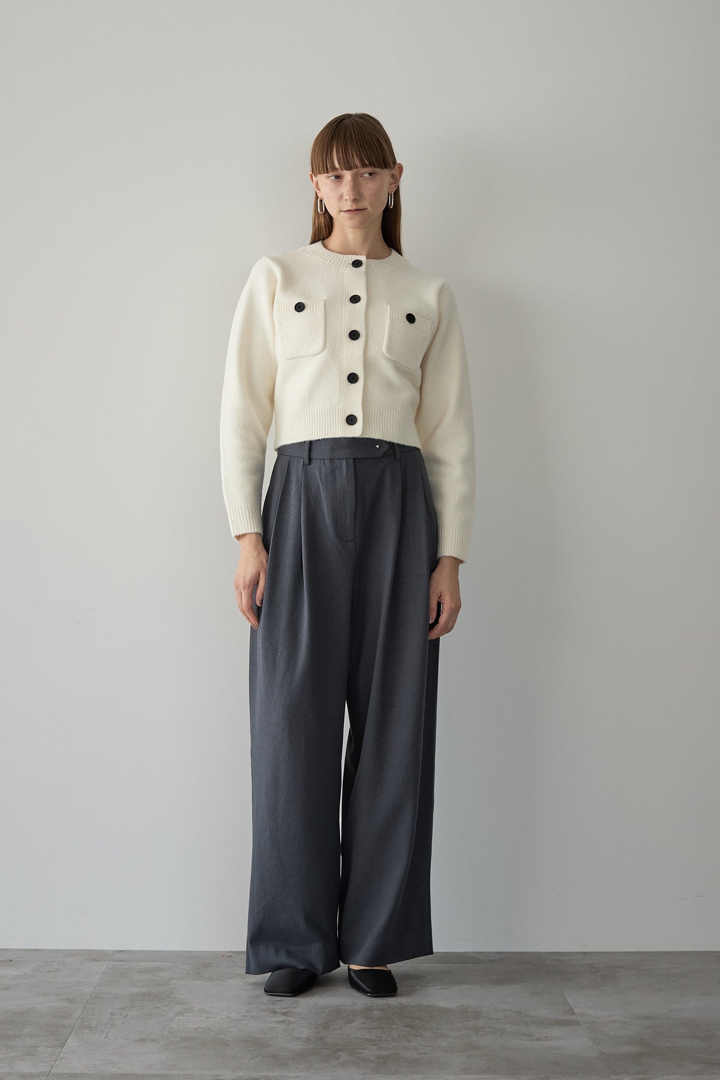 ボタンカーディガン【WHITE】