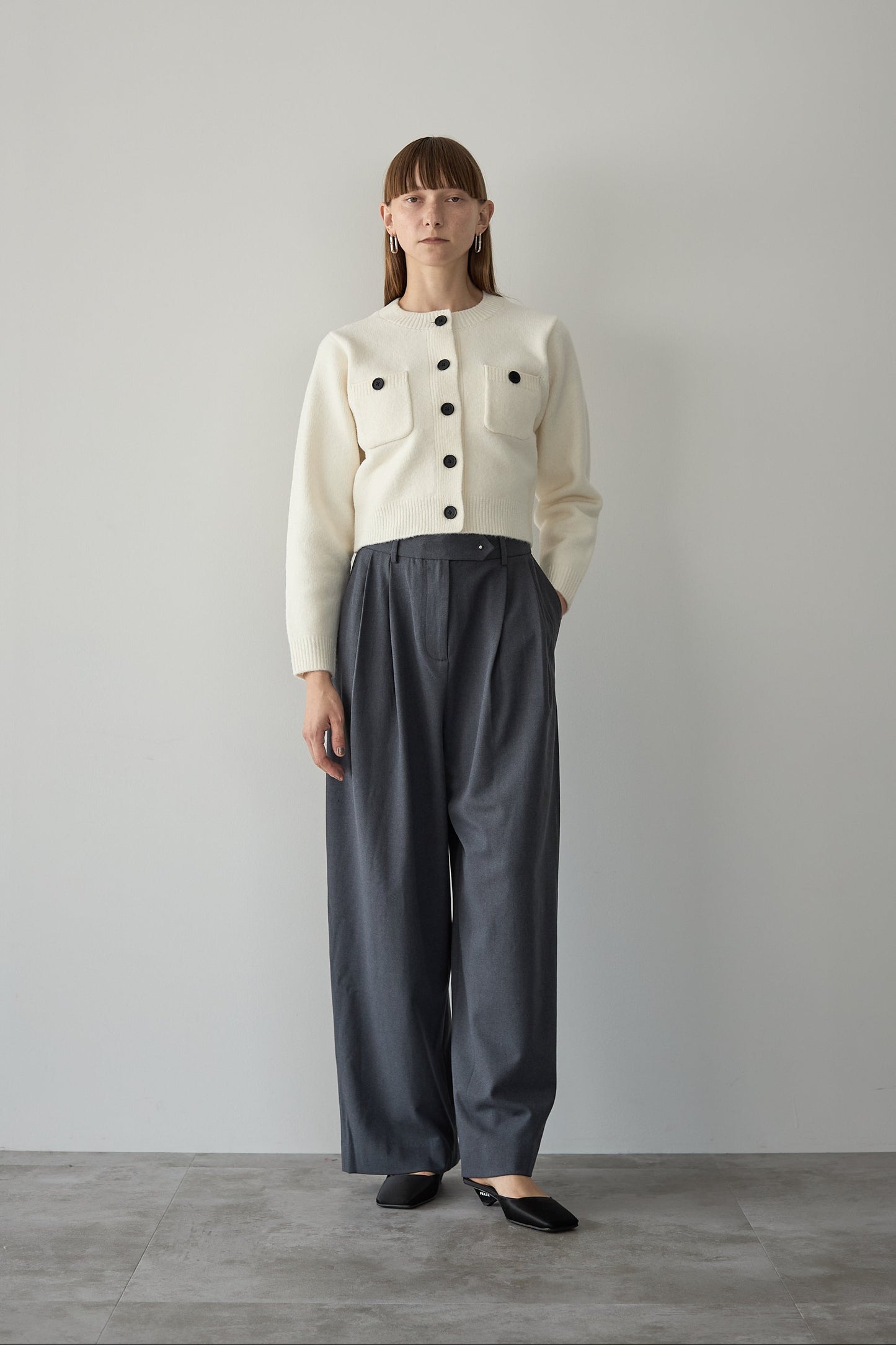 ボタンカーディガン【WHITE】