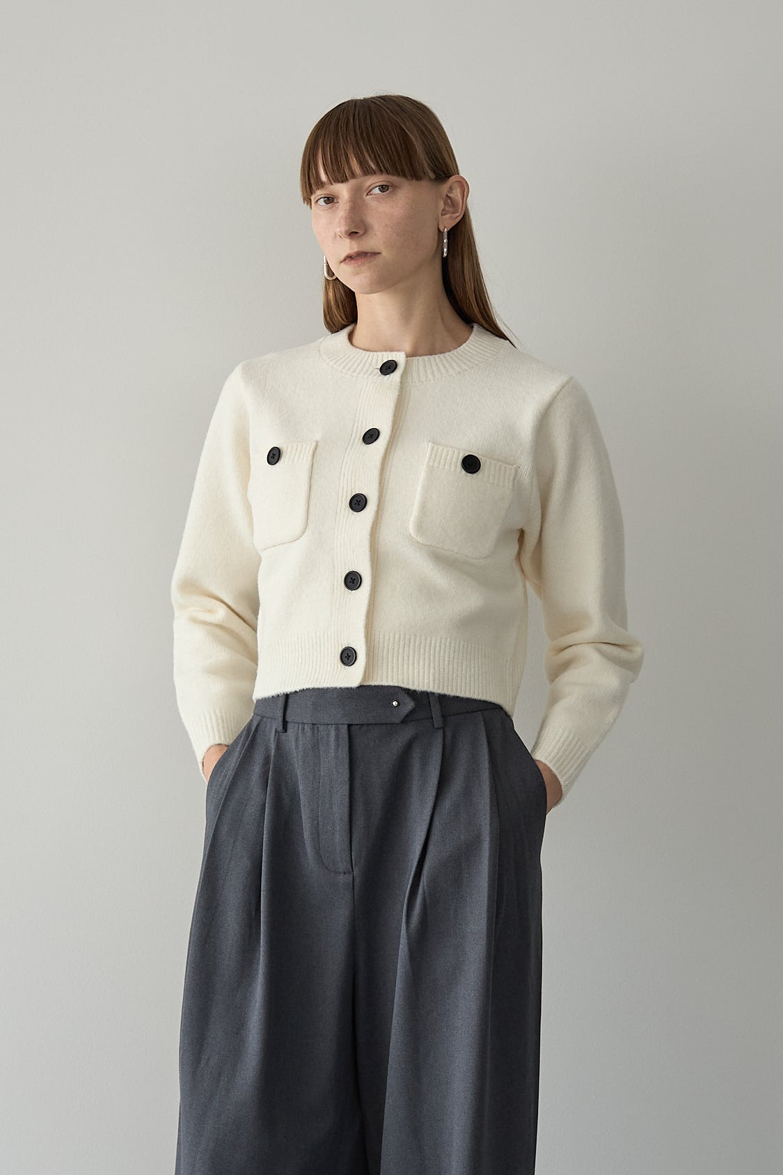 ボタンカーディガン【WHITE】