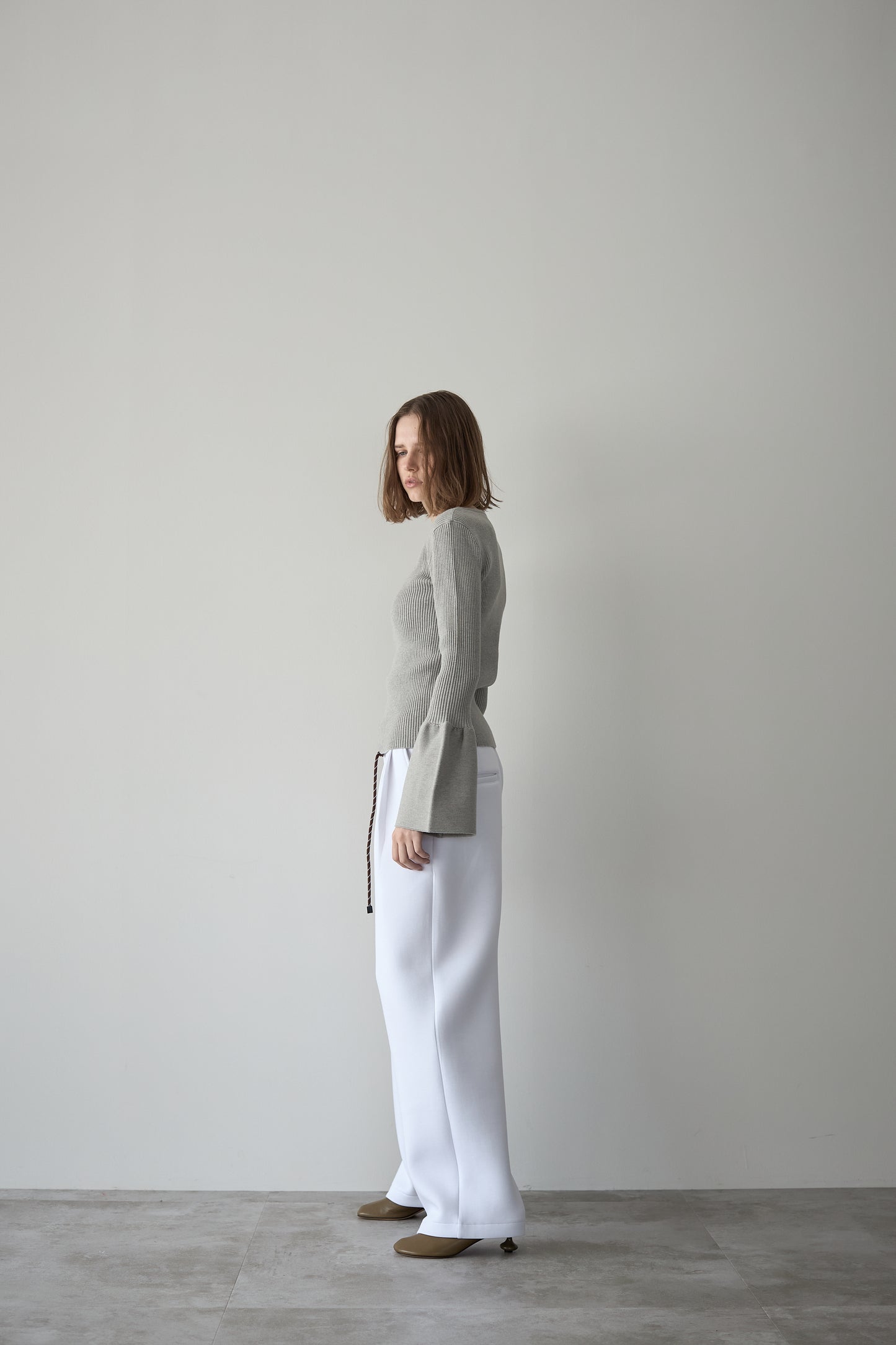 フレアスリーブアシメカットニット【GRAY】