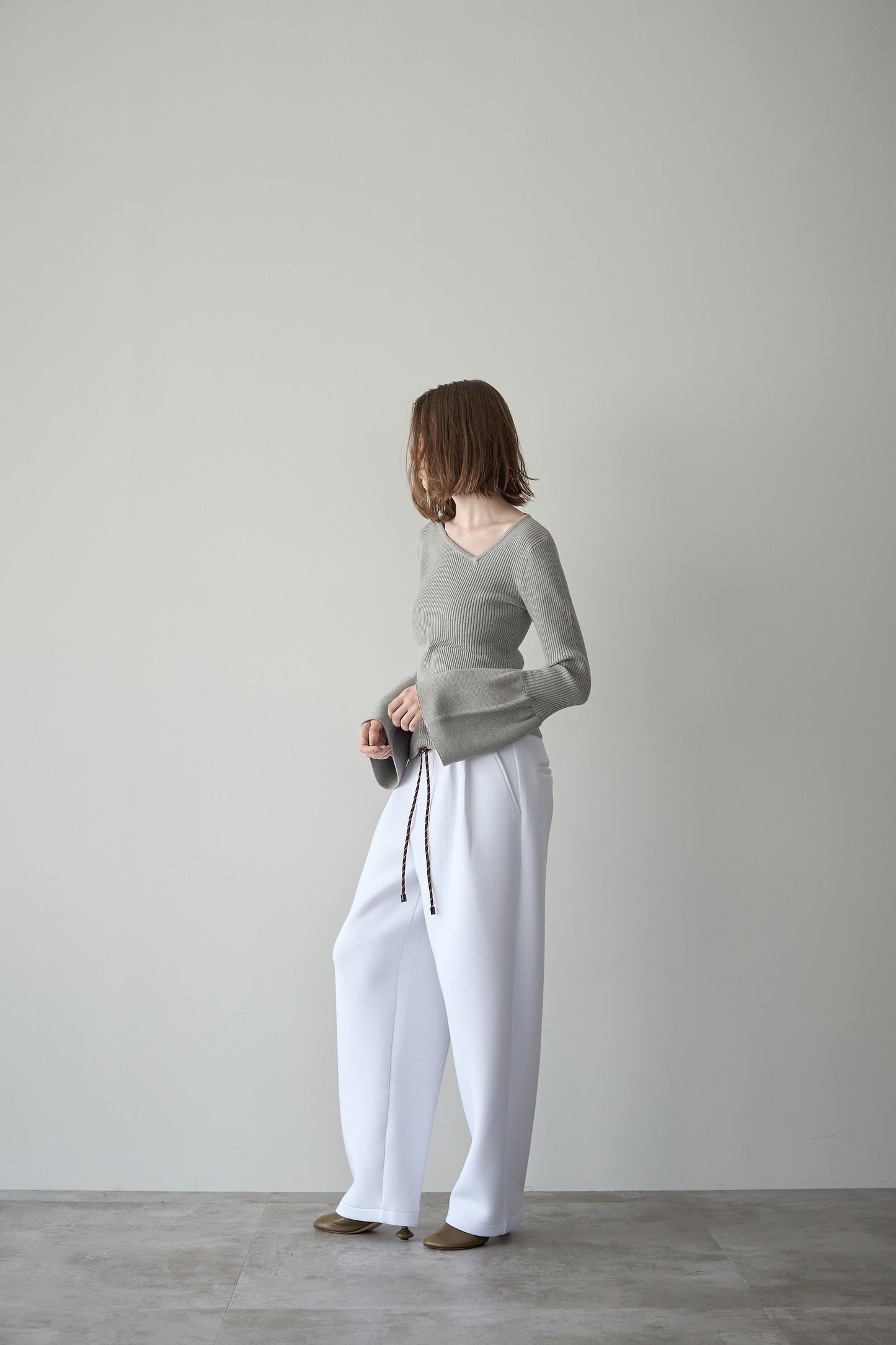 フレアスリーブアシメカットニット【GRAY】