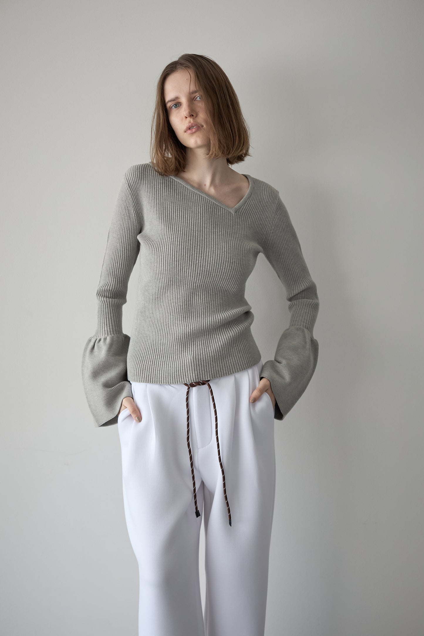 フレアスリーブアシメカットニット【GRAY】