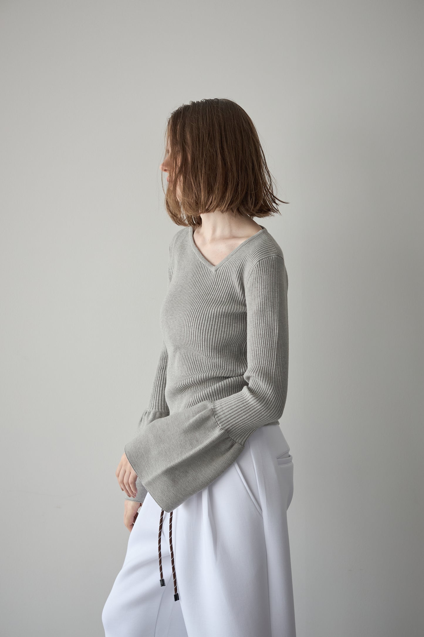 フレアスリーブアシメカットニット【GRAY】