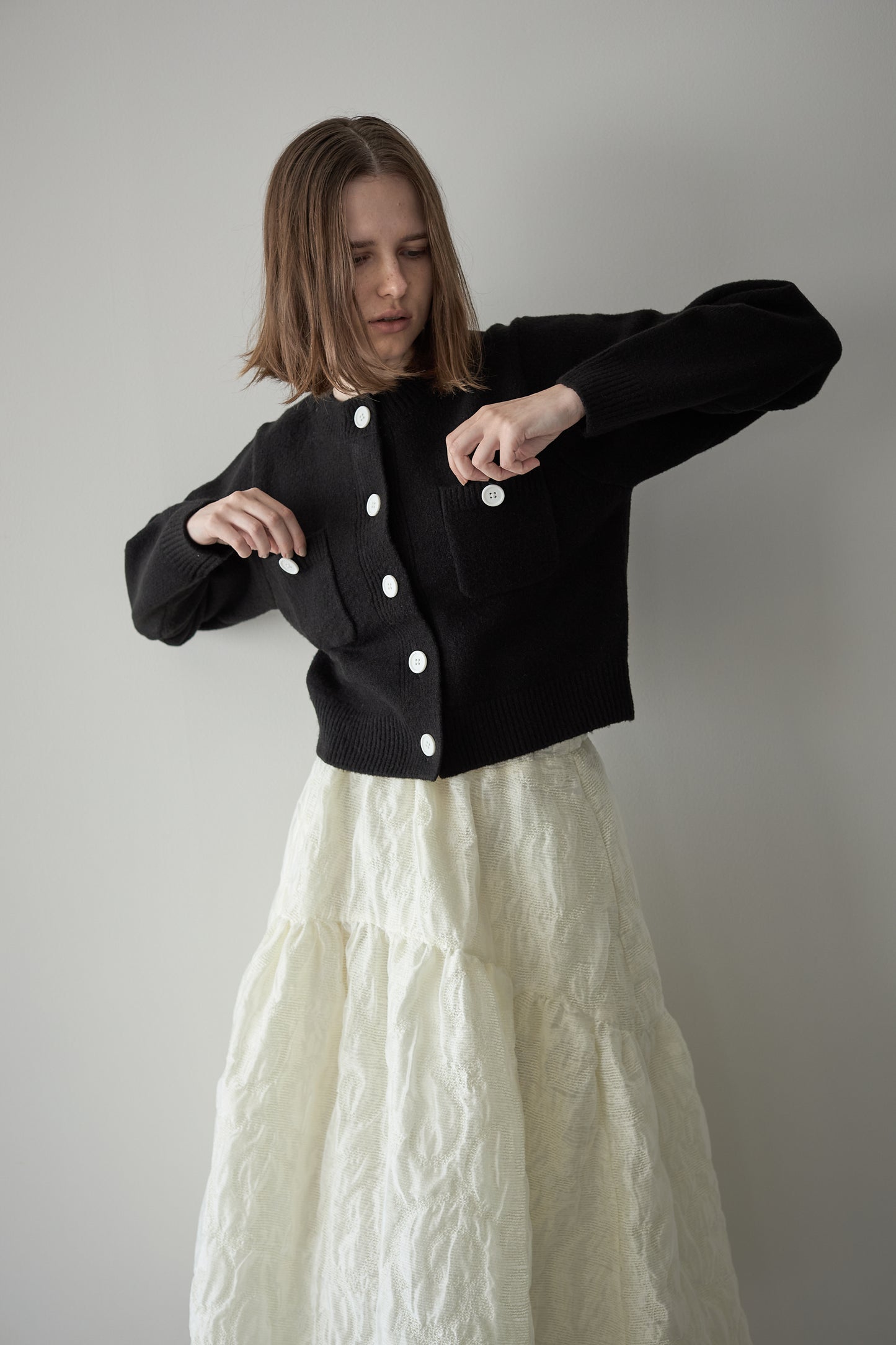 ボタンカーディガン【BLACK】