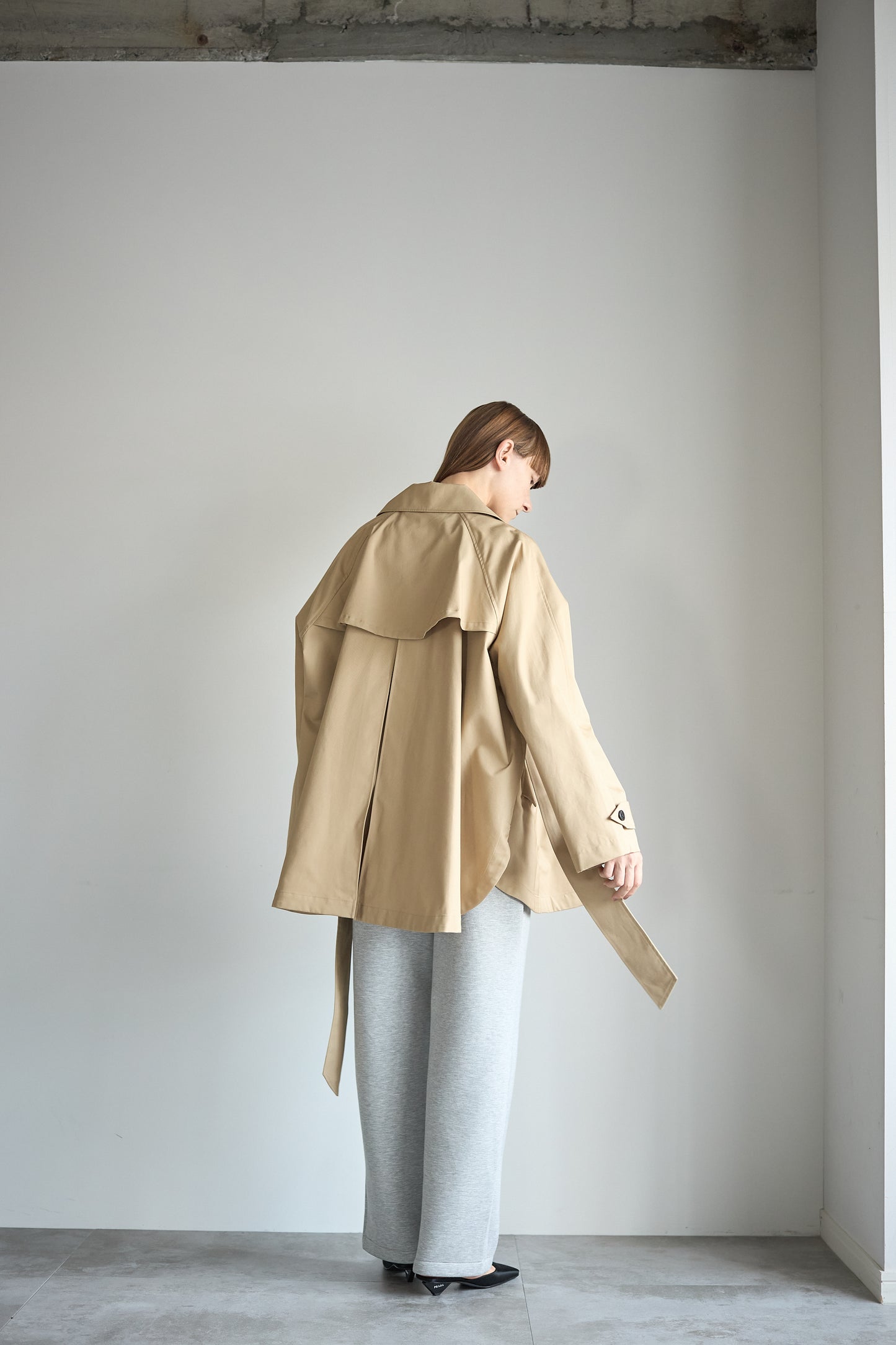 ケープトレンチコート【BEIGE】