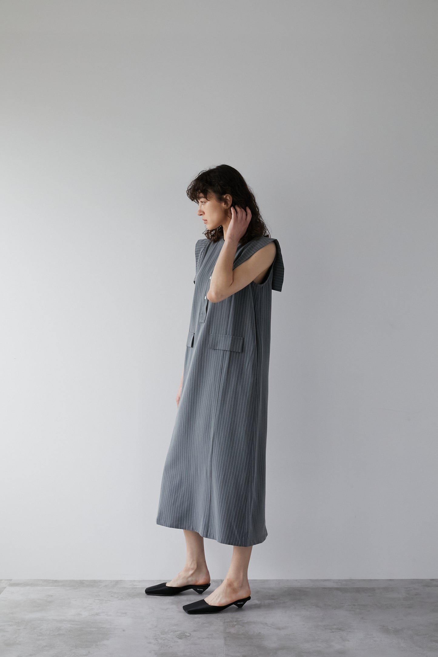 Striped dress [GRAY]
