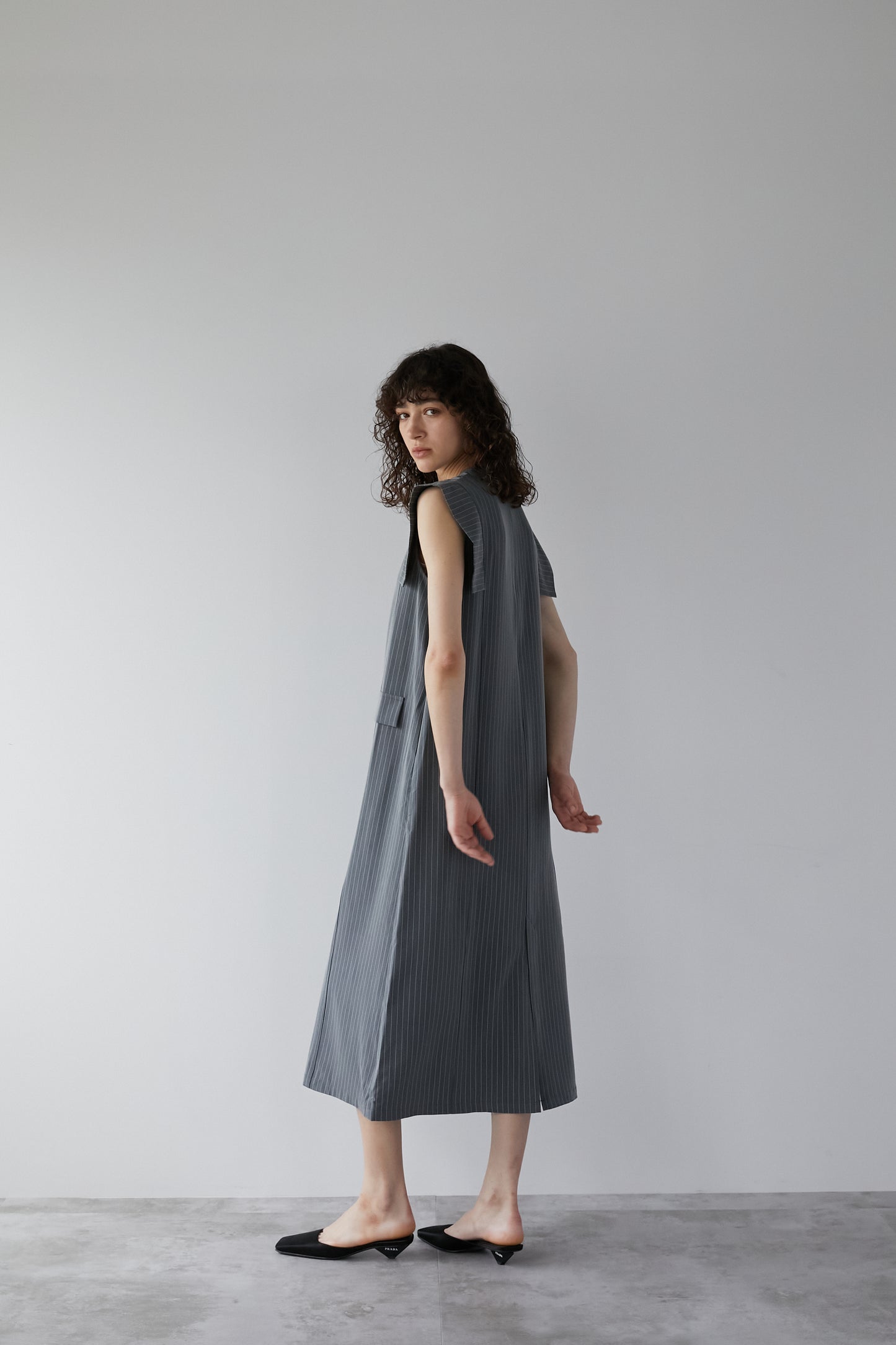 Striped dress [GRAY]