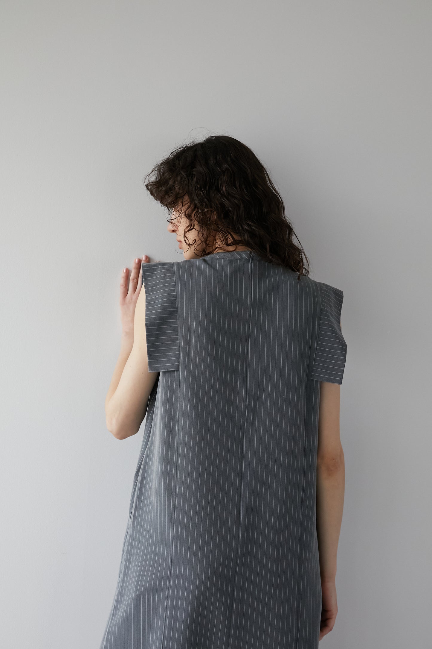 Striped dress [GRAY]