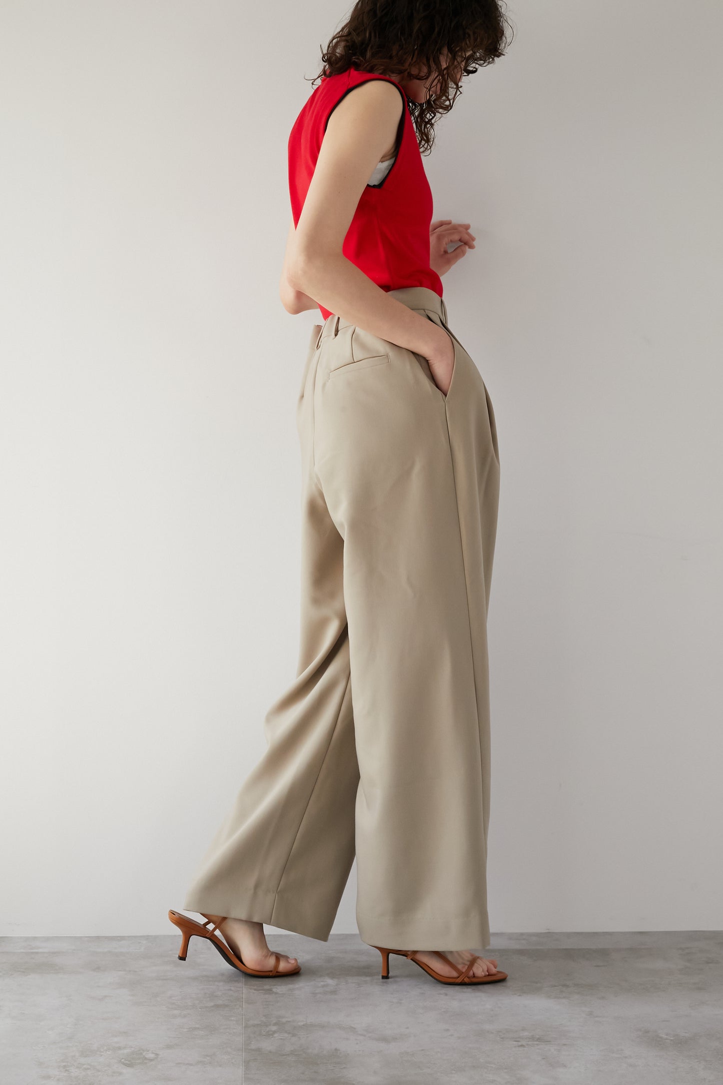 Tuck Adjust Pants [WHITE]
