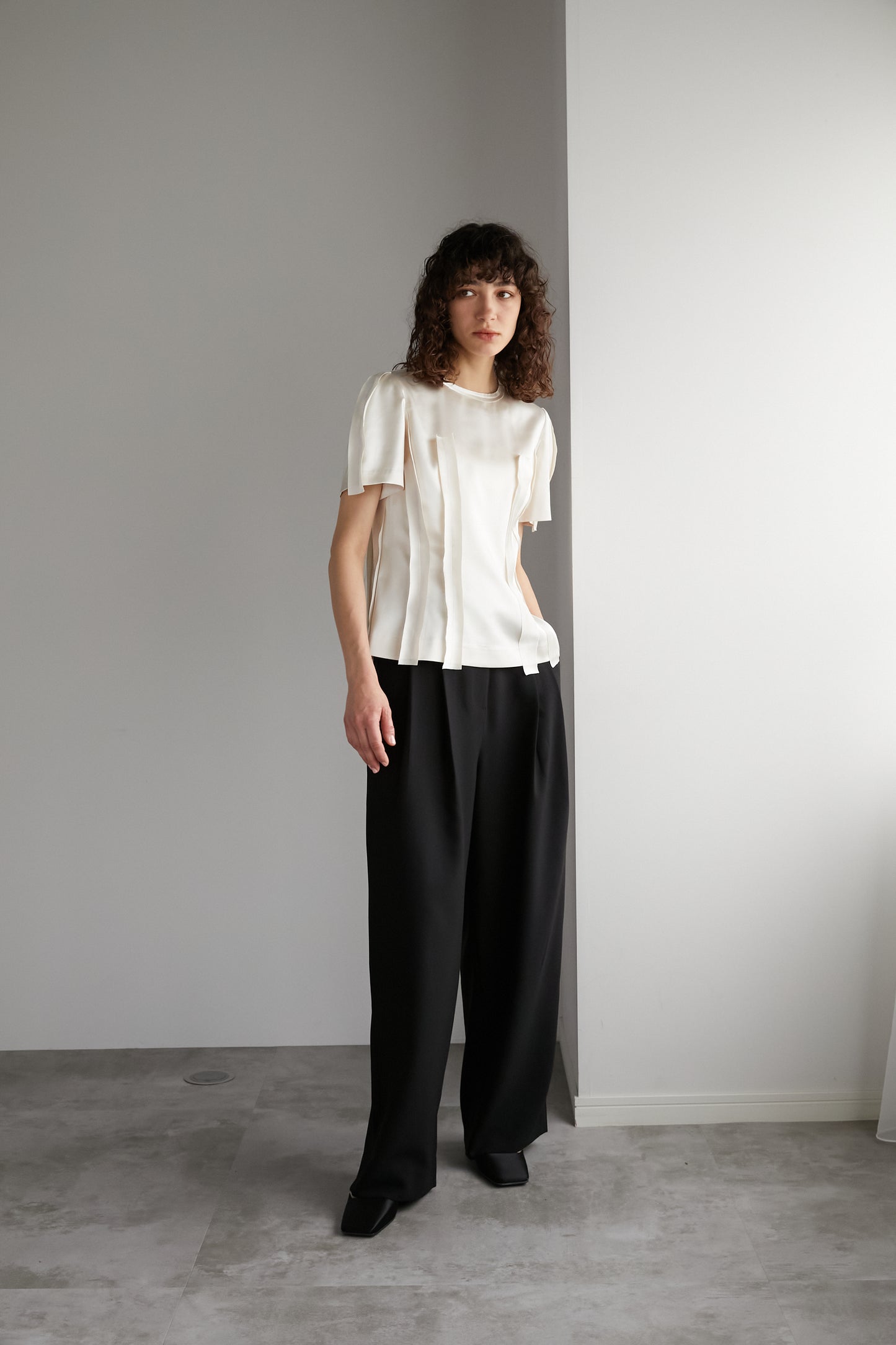 Tuck Adjust Pants [WHITE]