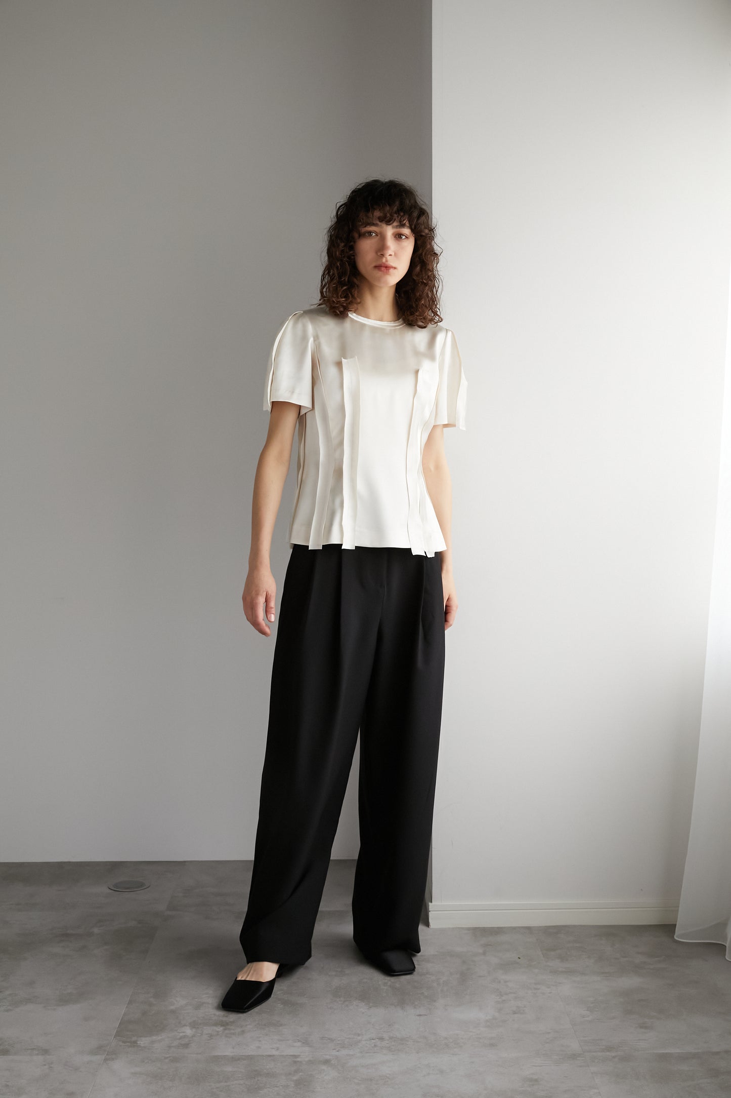Tuck Adjust Pants [WHITE]