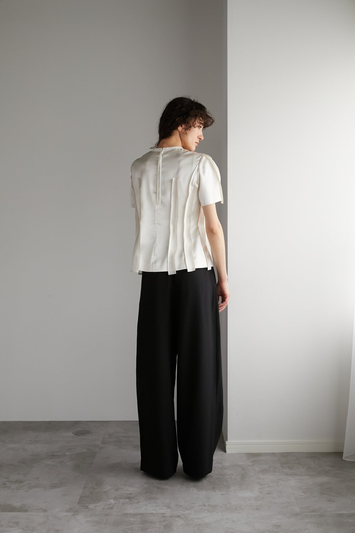 Tuck Adjust Pants [WHITE]
