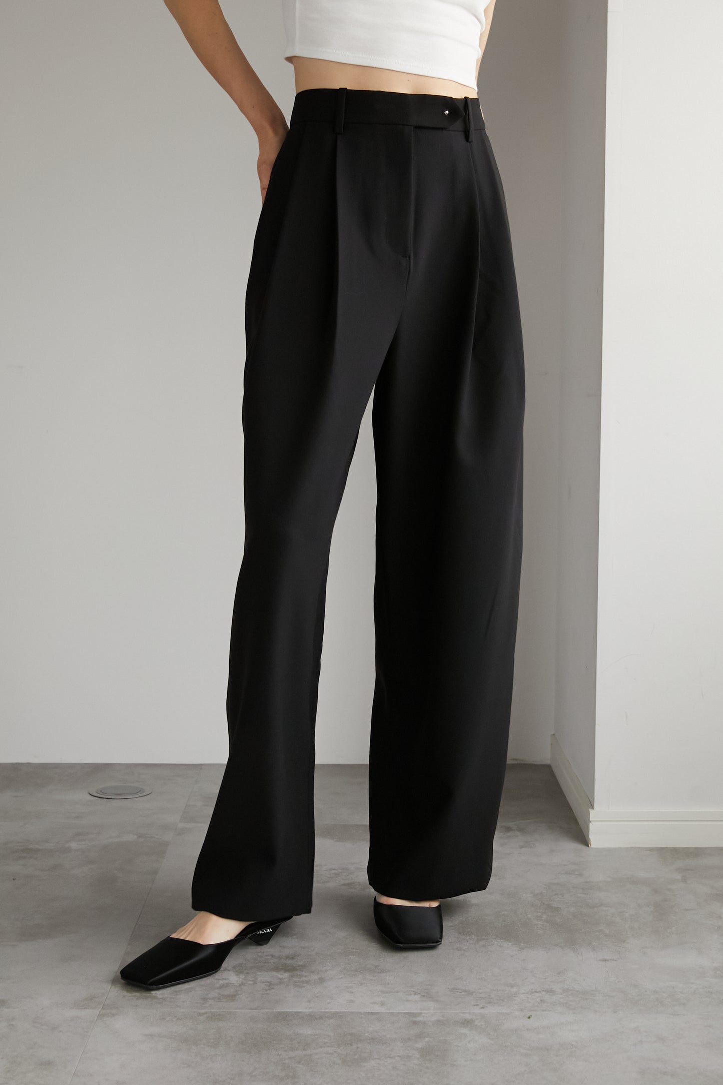 Tuck Adjust Pants [WHITE]