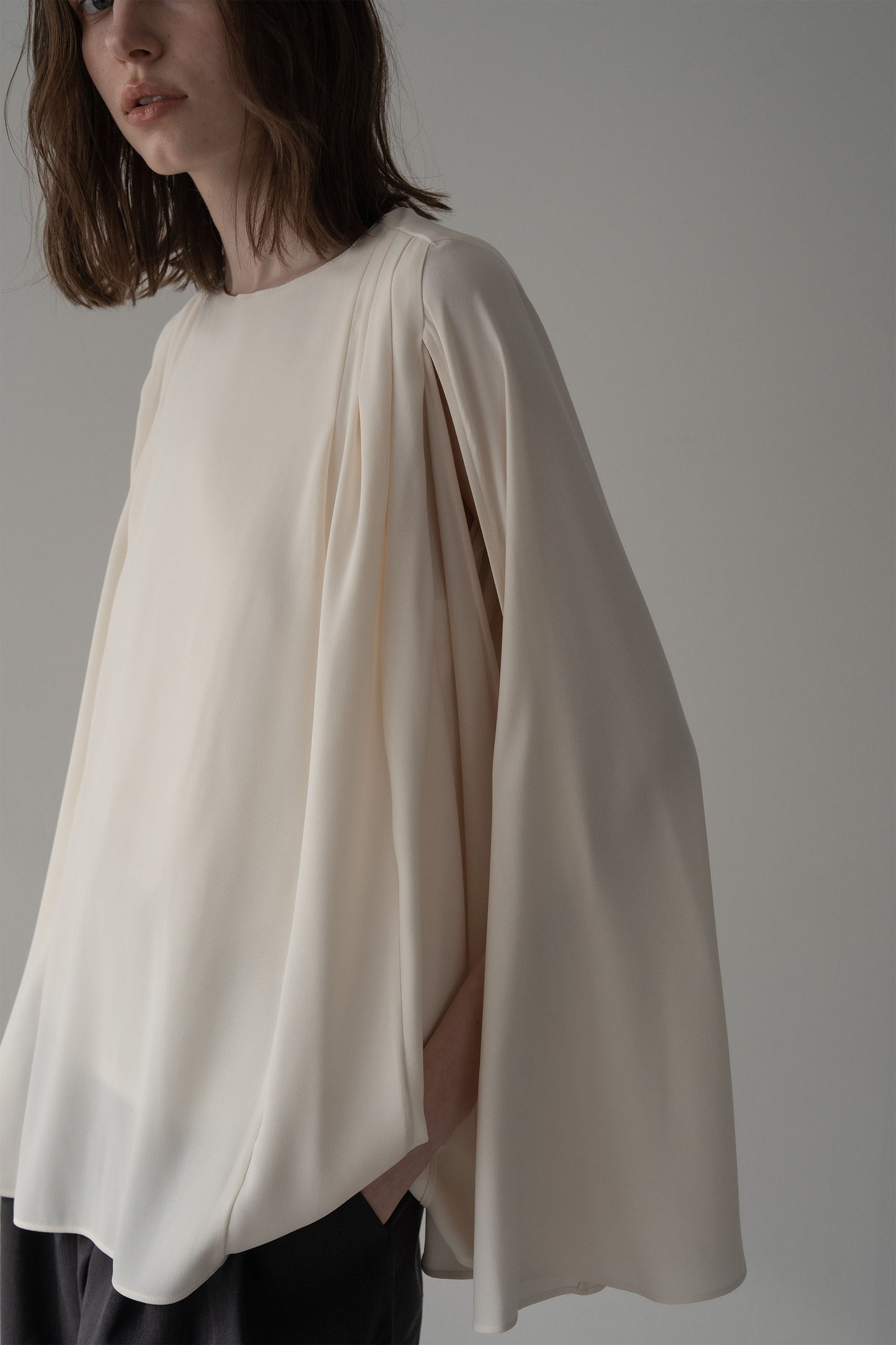 ポンチョブラウス【WHITE】