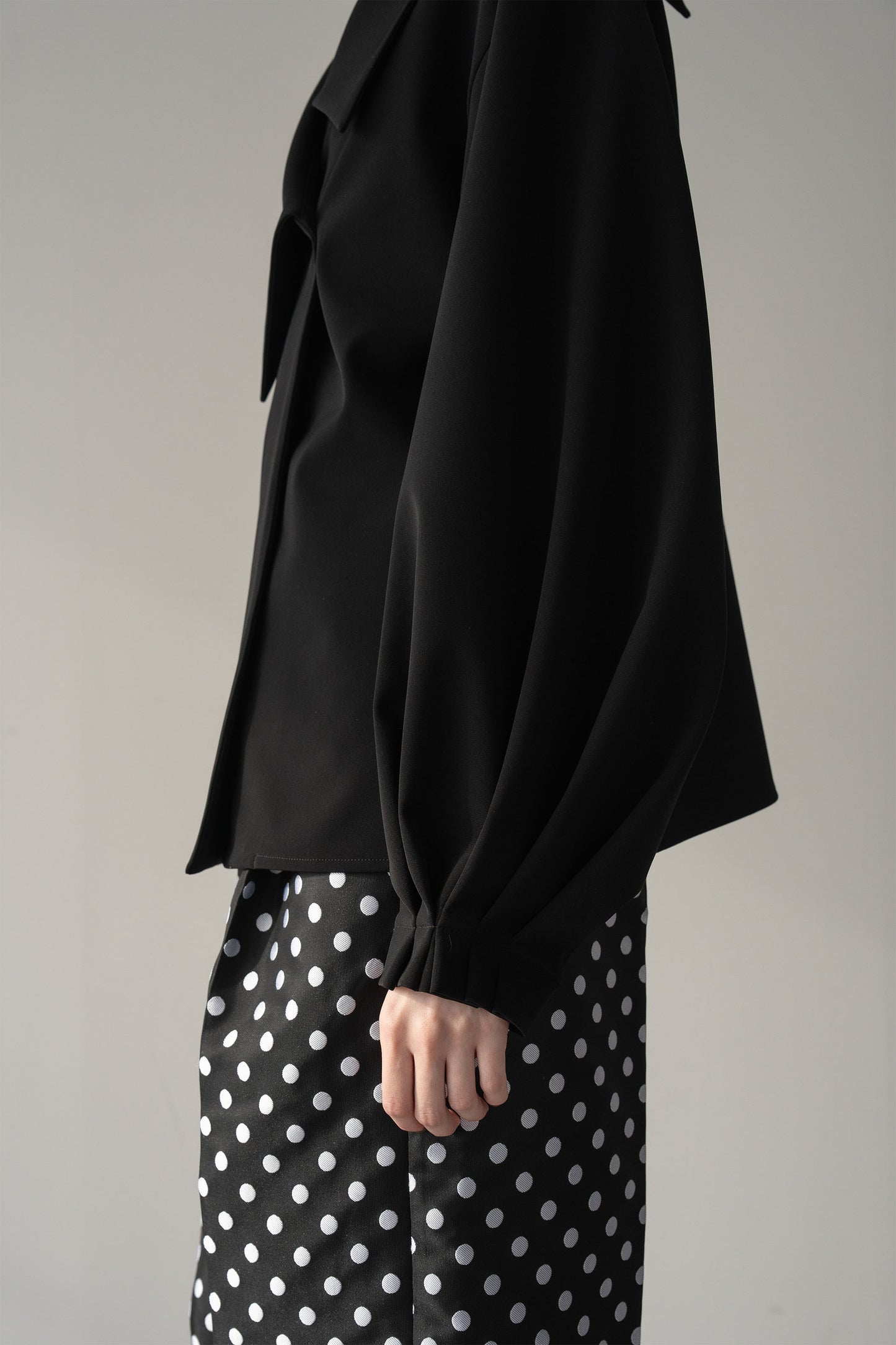 アシメントリーカラーブラウス【BLACK】