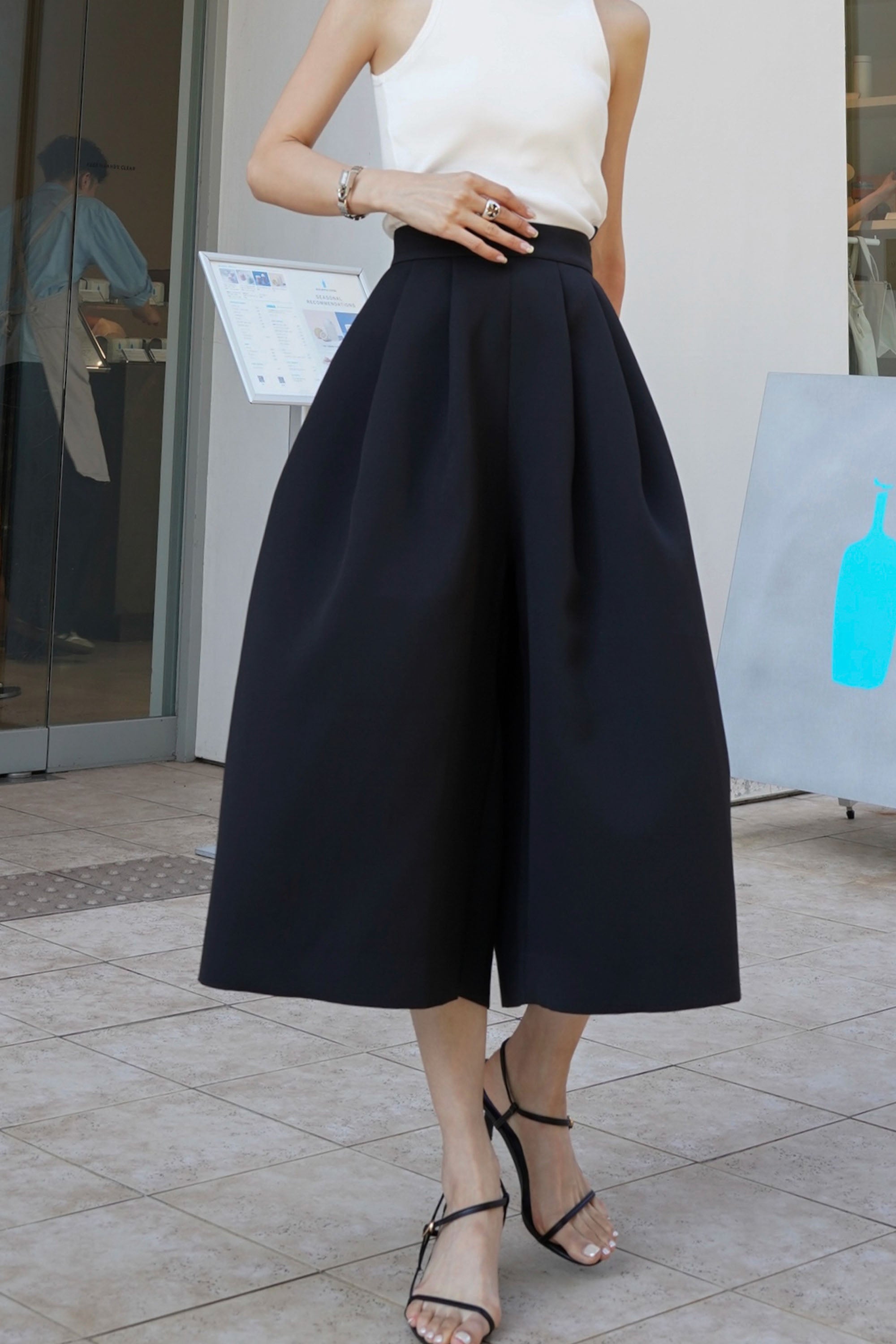 ellie エリー ワイドクロップドパンツ 予約販売8月下旬配送】ワイドクロップドパンツ【BLACK】 – ELLIE