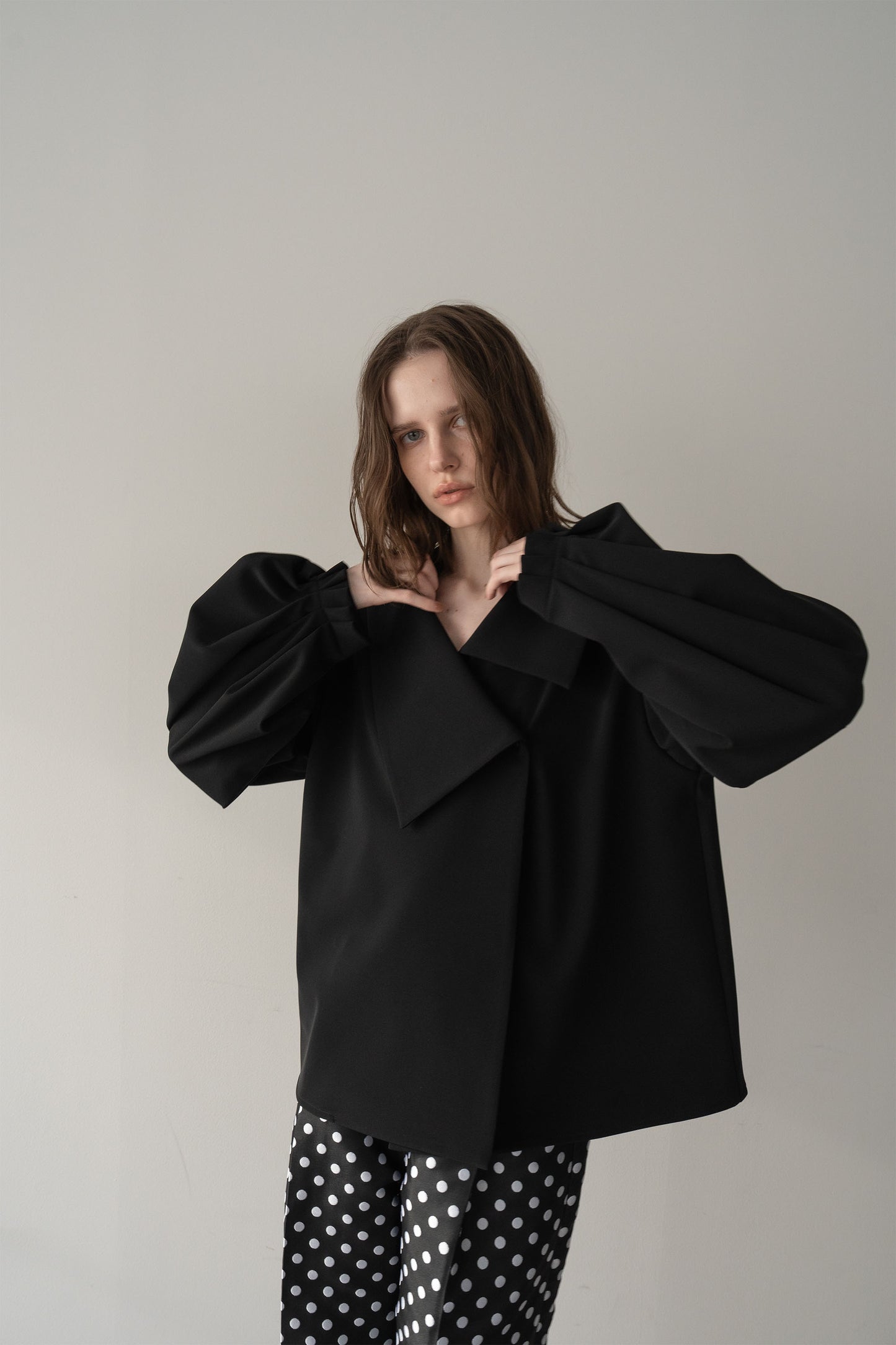 アシメントリーカラーブラウス【BLACK】