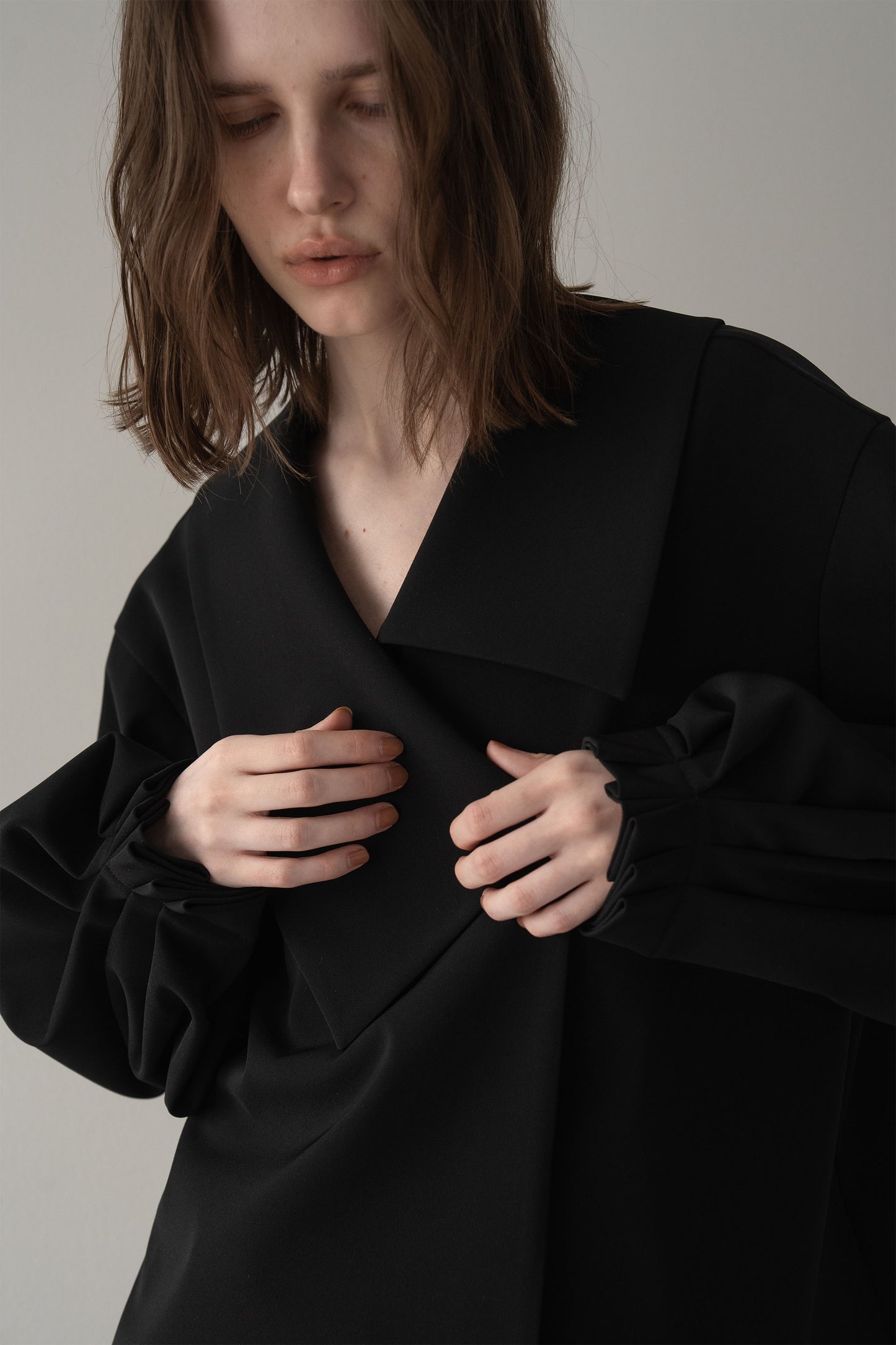 アシメントリーカラーブラウス【BLACK】