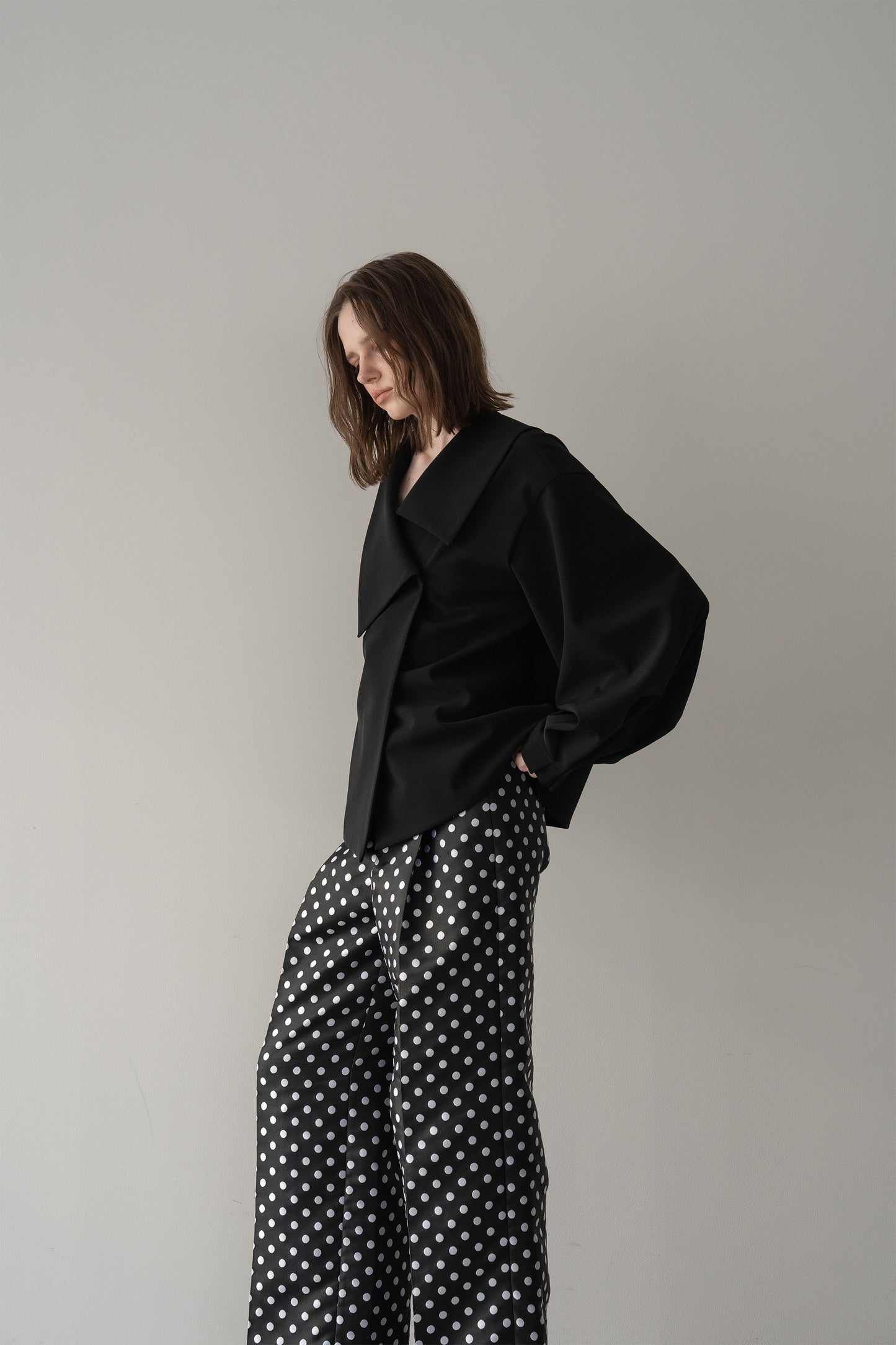 アシメントリーカラーブラウス【BLACK】