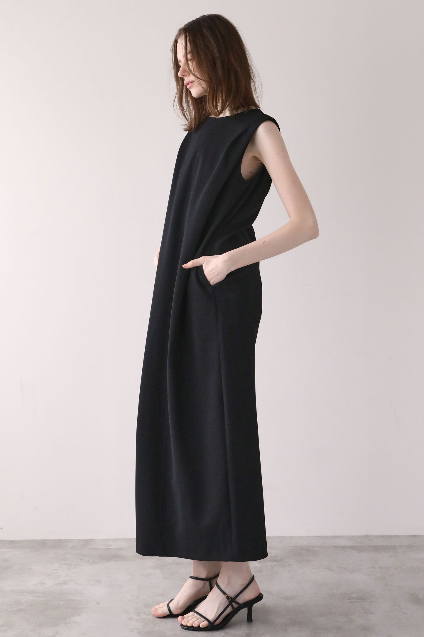 ジョーゼットノースリーブワンピース【BLACK】