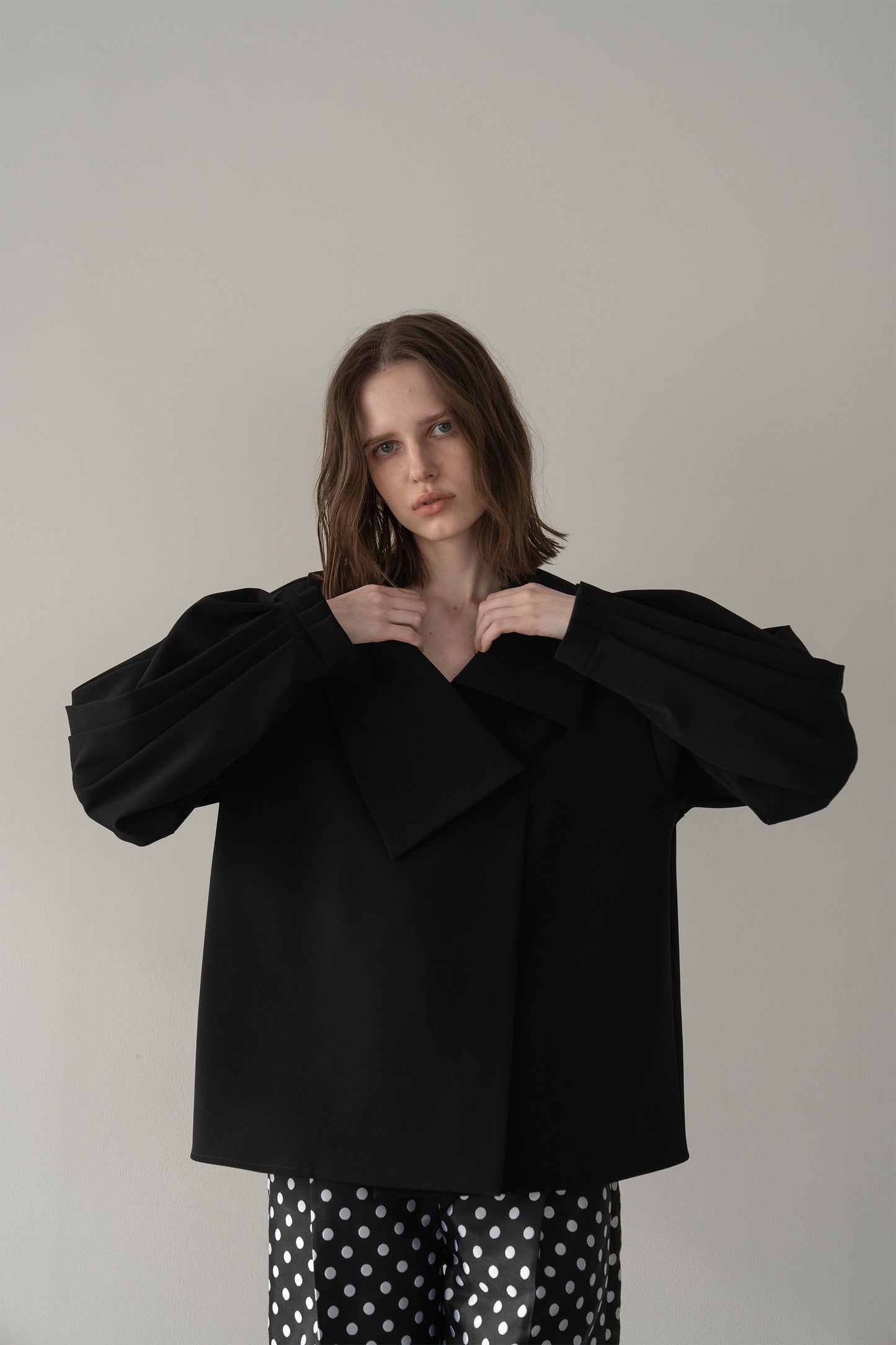 アシメントリーカラーブラウス【BLACK】