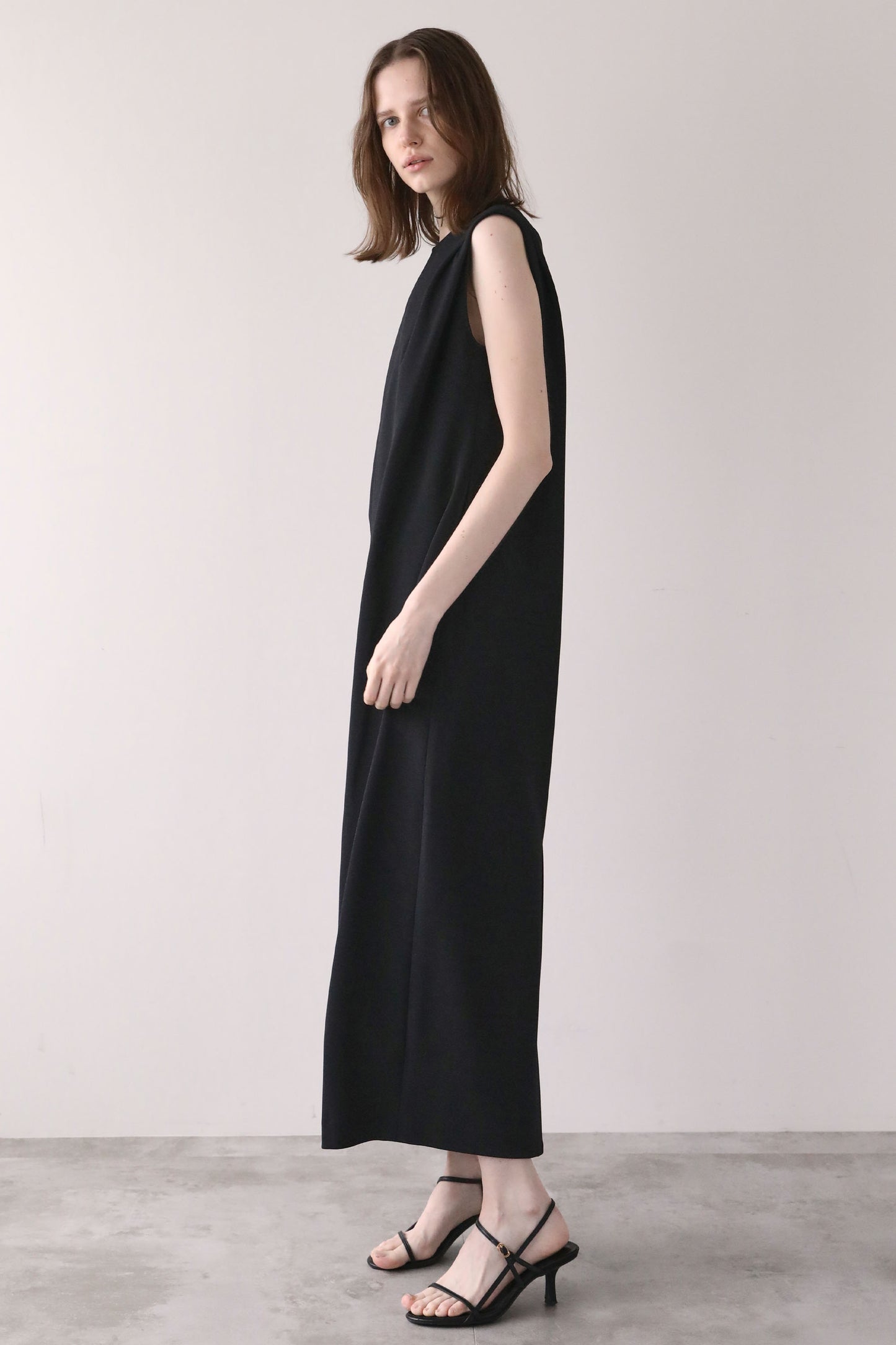 ジョーゼットノースリーブワンピース【BLACK】