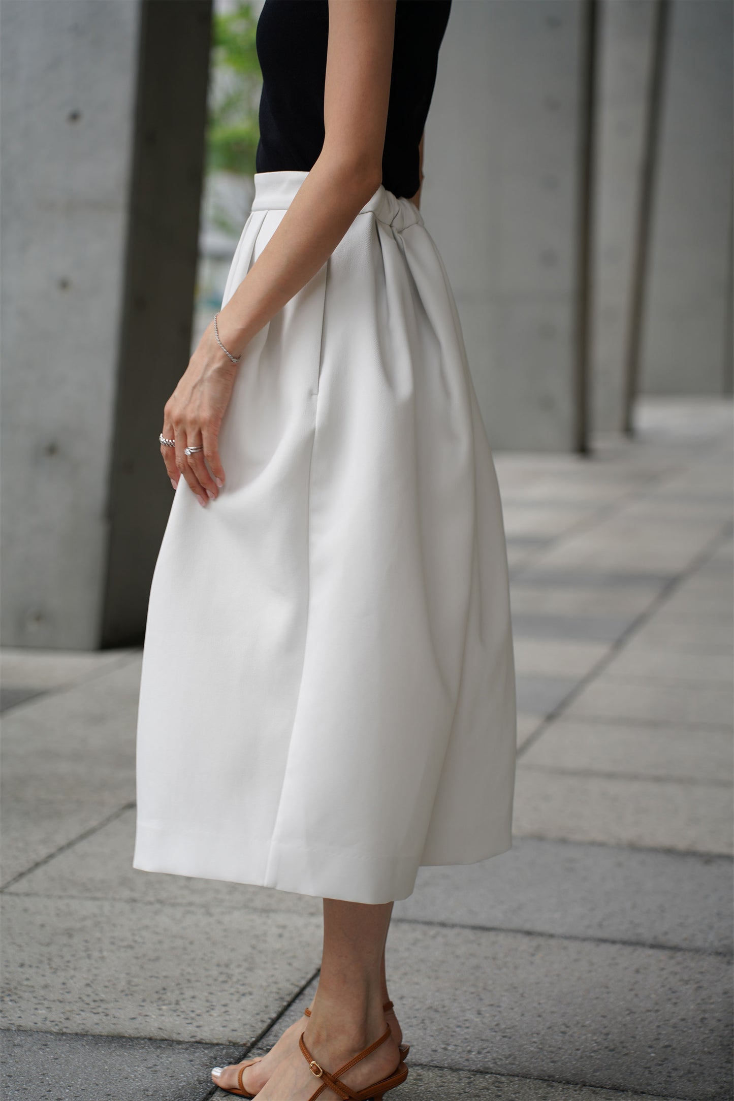ワイドクロップドパンツ【WHITE】